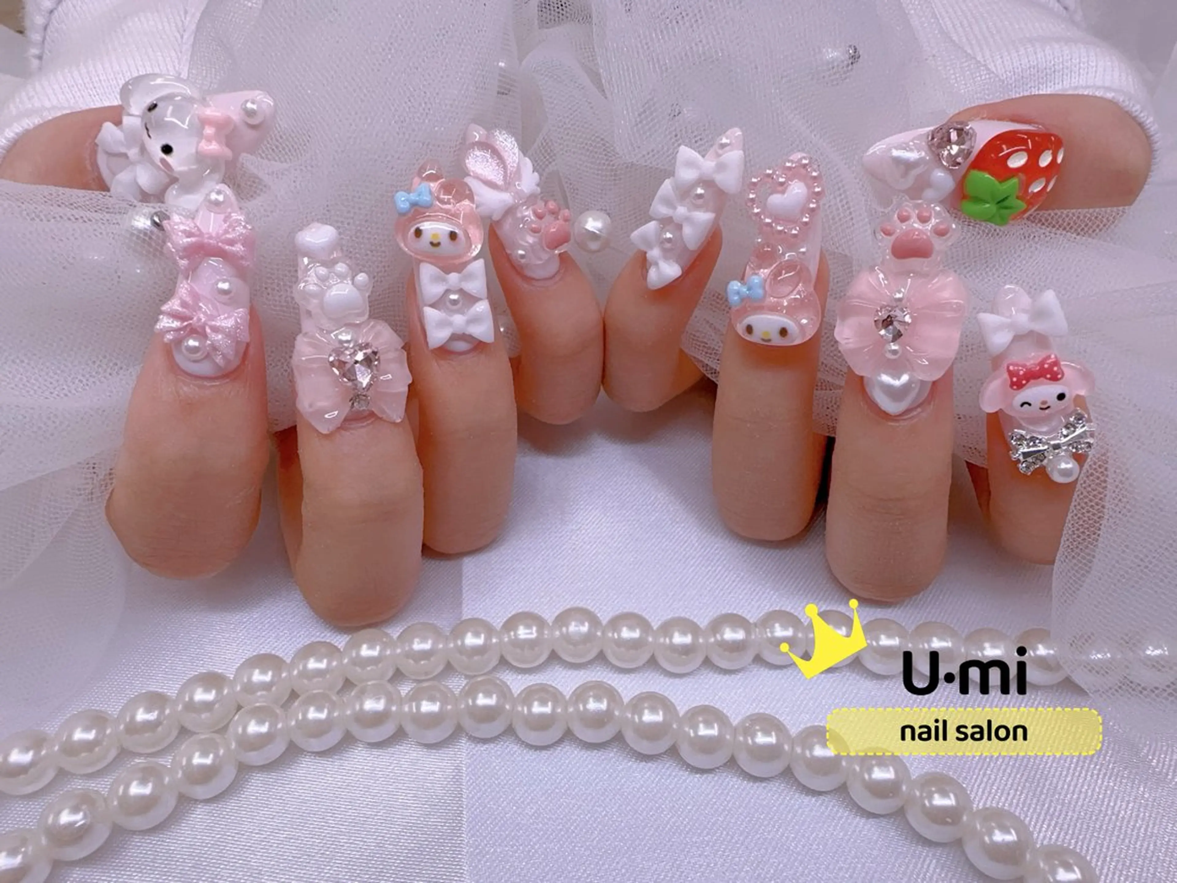 ネイル UMI ネイルサロン新宿🎀のネイルデザイン