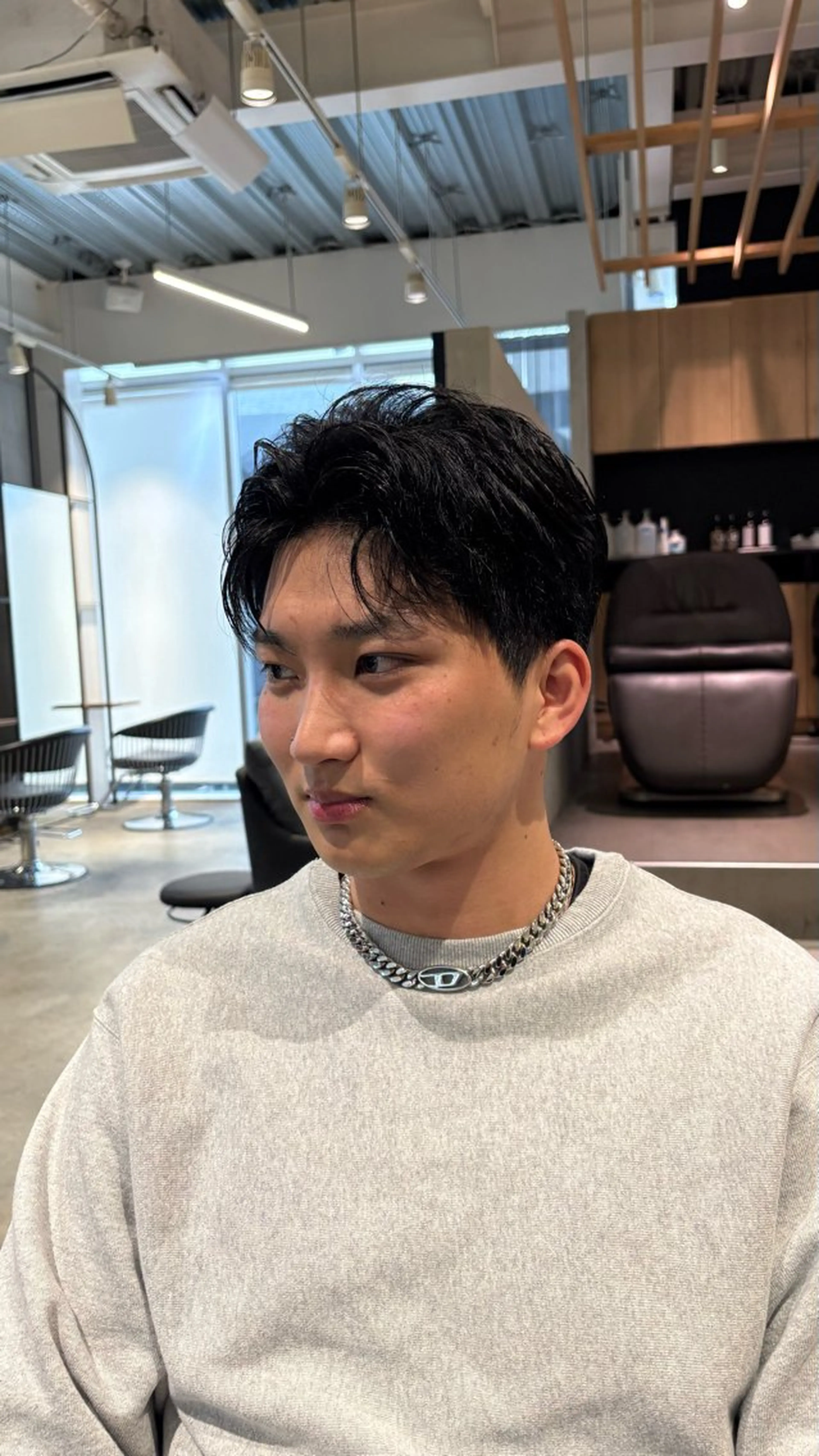 メンズ センターパート カット ありあ【カット、 パーマモデル】のヘアスタイル