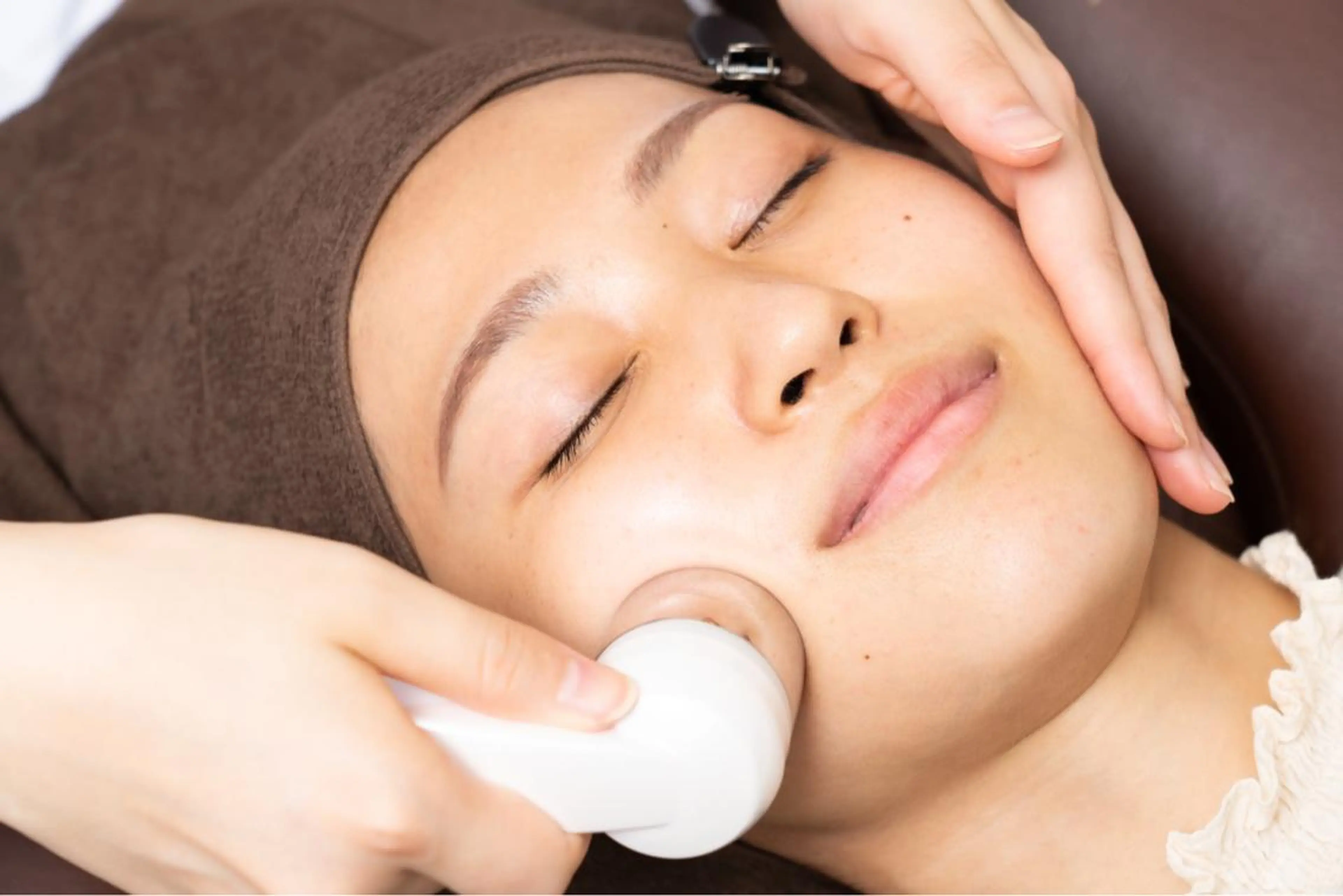 【毛穴角質除去＋小顔】プレミアムフルコース☆1回約60分（3D毛穴洗浄＋小顔フェイシャル＋オプション4箇所）の写真