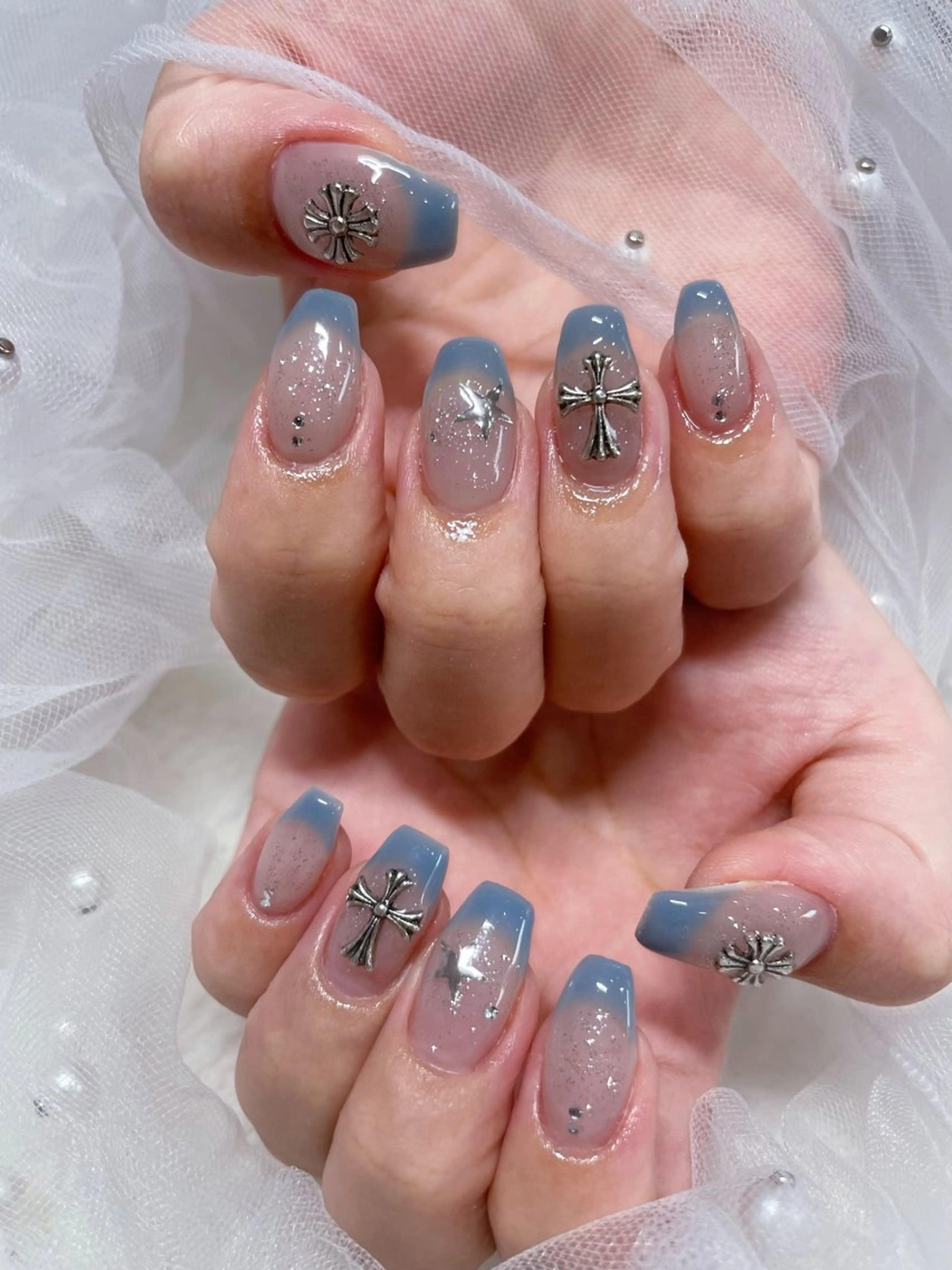 ネイル ブルー フレンチネイル ラメ(グリッター) シルバー I-nail Moeのネイルデザイン