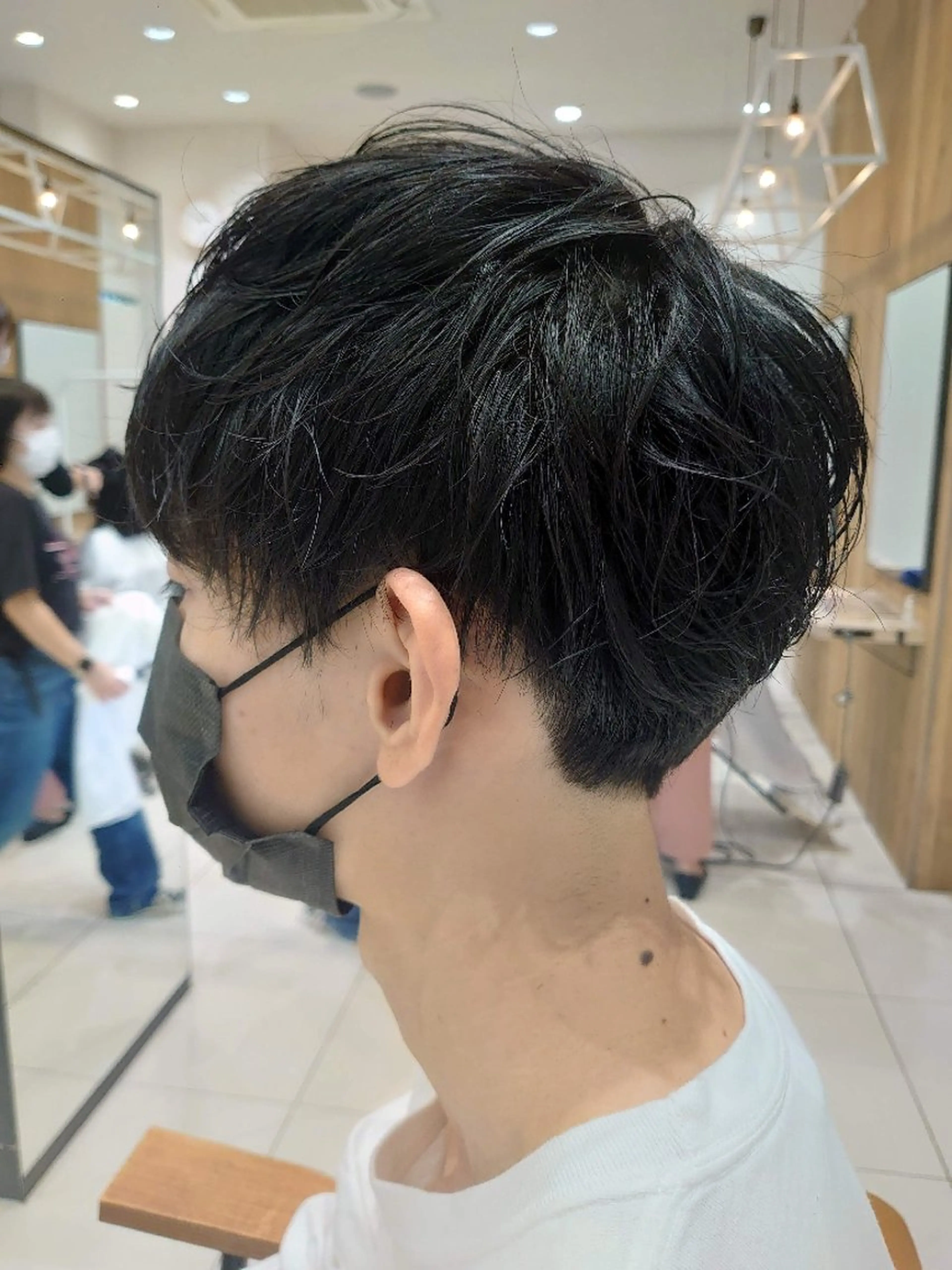 メンズ “垢抜けパーマヘア” 佐藤ジルのヘアスタイル