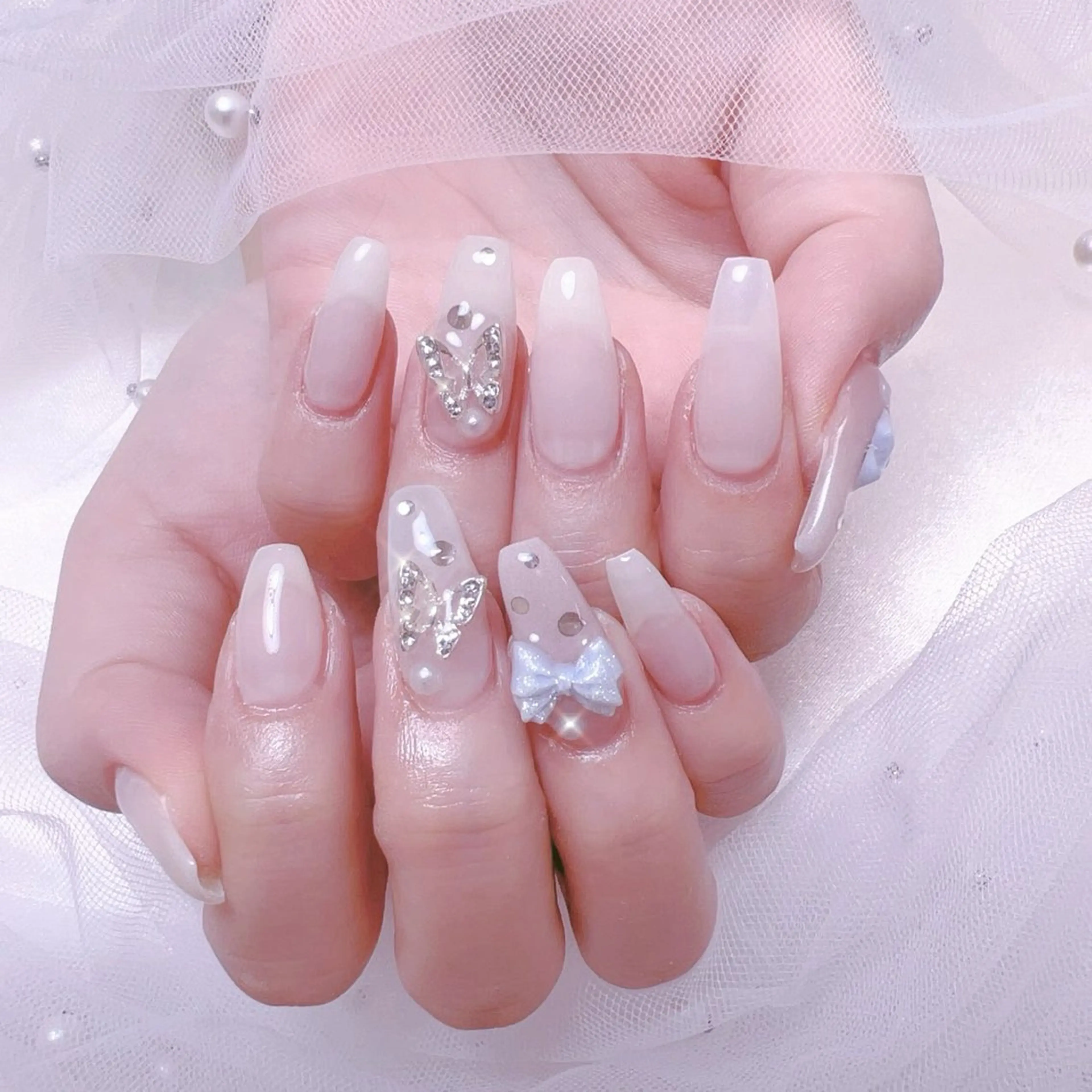 ネイル フレンチネイル ジェルネイル ハート 韓国ネイル マグネットネイル ハンドネイル ロータス ネイルサロンのネイルデザイン