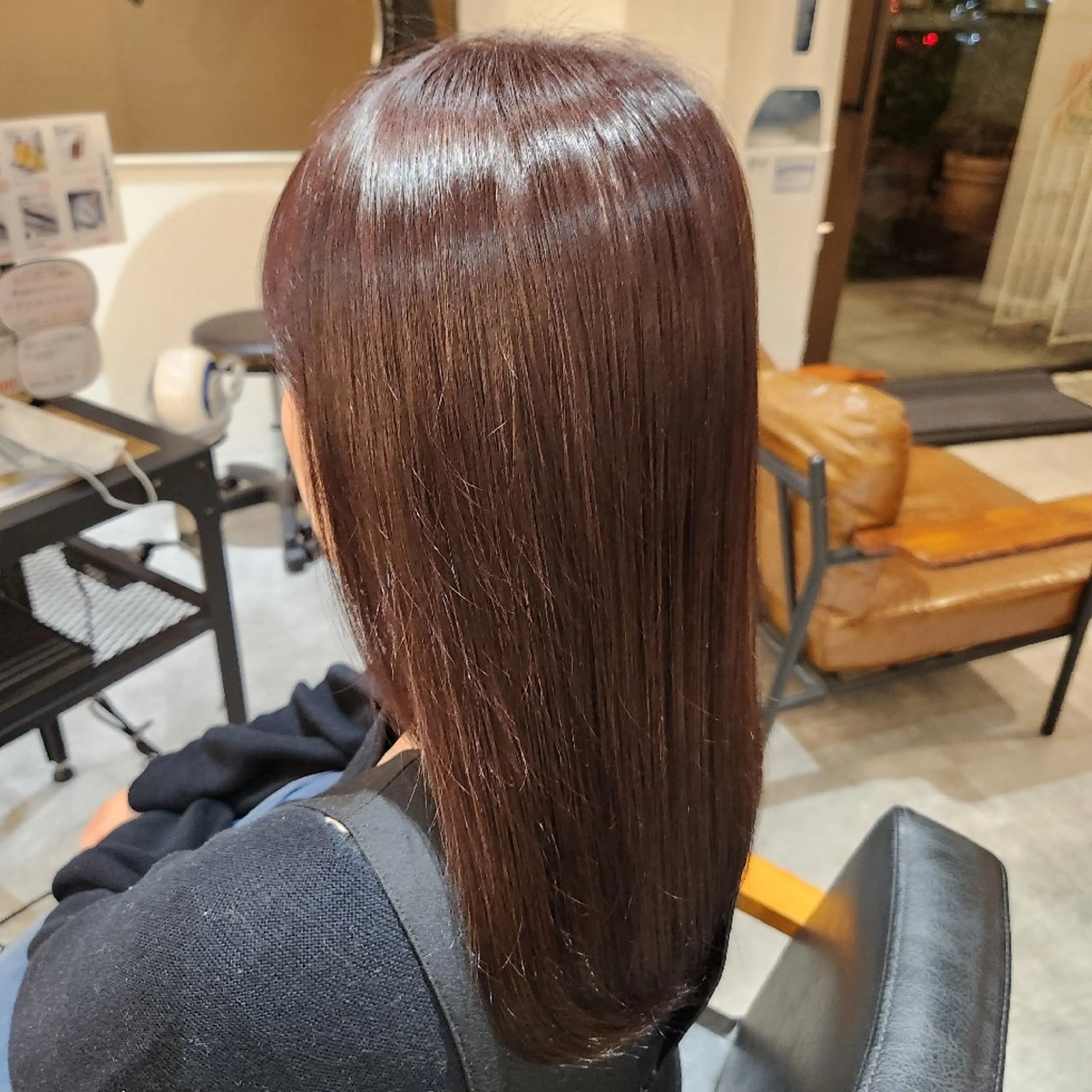 セミロング カラー OVAL hair はづきのヘアスタイル