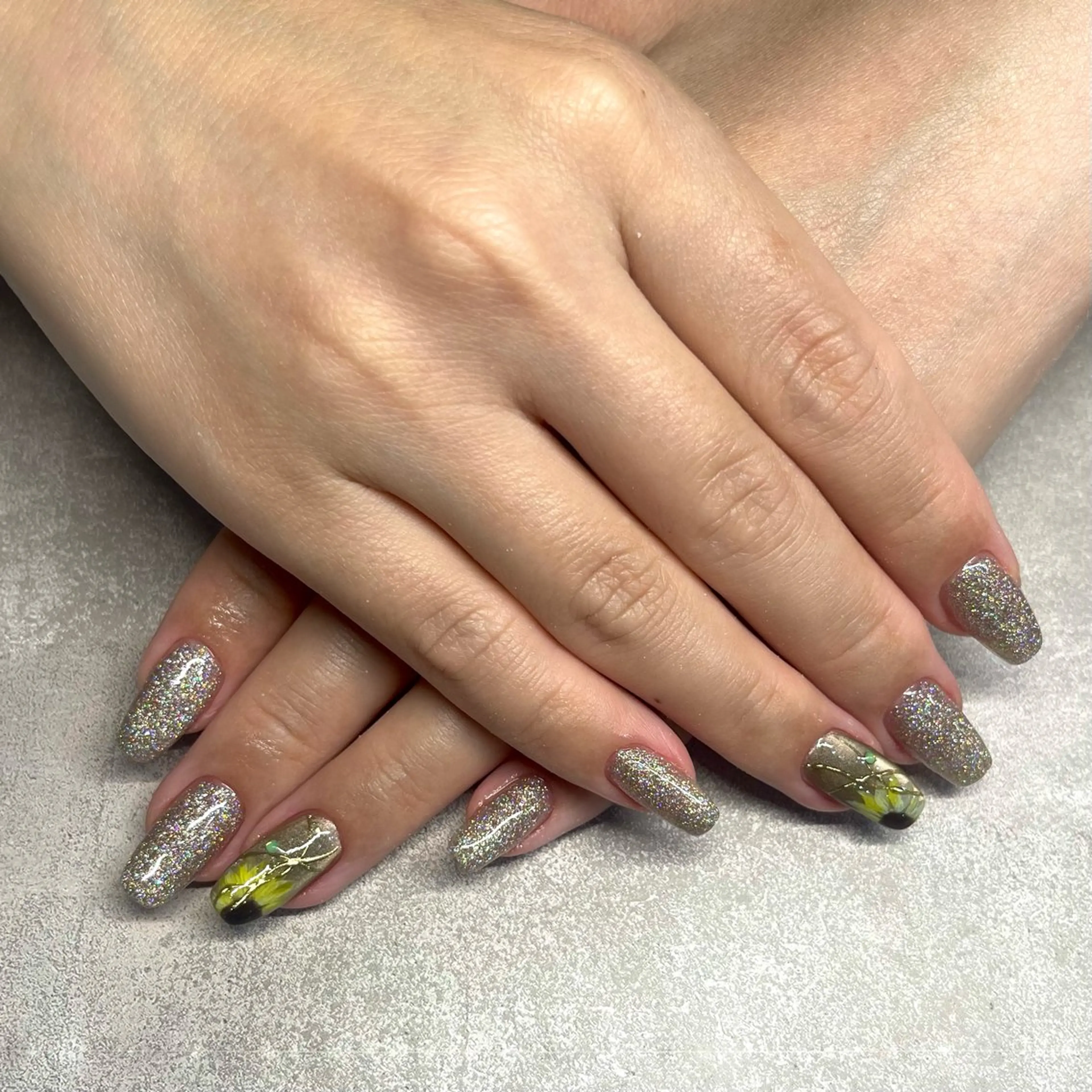 ネイル 石松 姫花のネイルデザイン