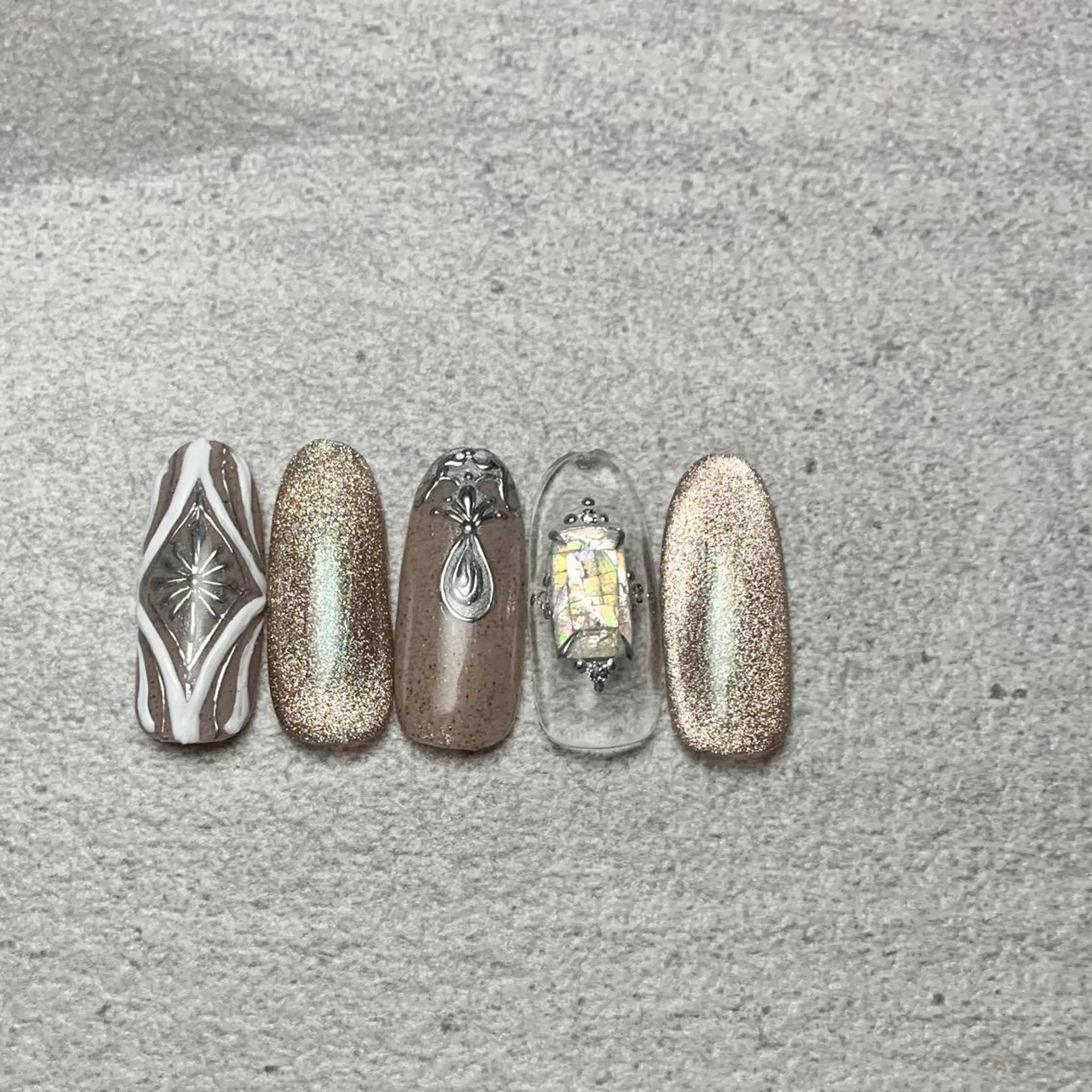 ネイル ハンドネイル atelier　FIORITURA所属・FIORITURA aiのネイルデザイン