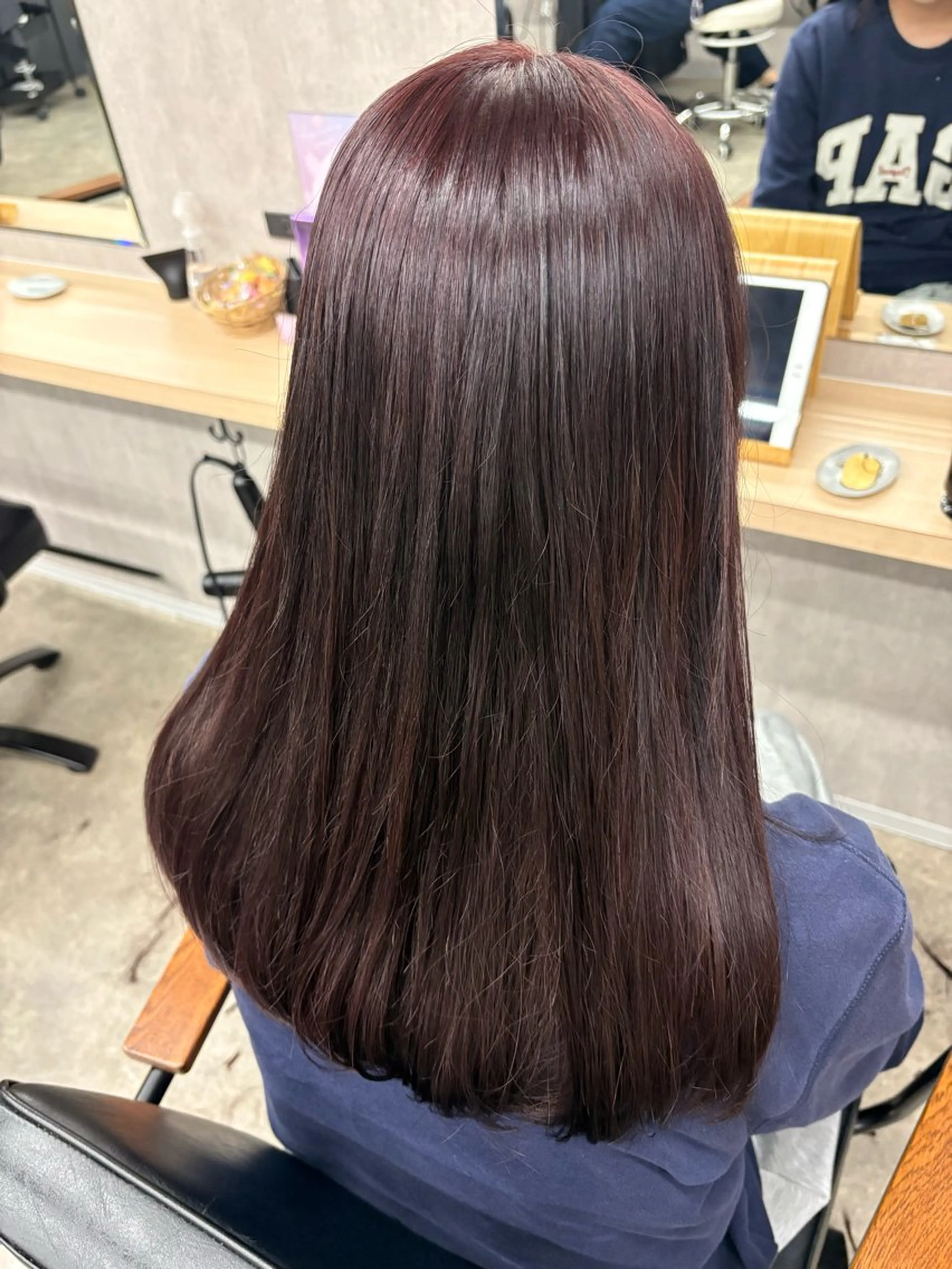 ロング カラー ブラウンカラー レッドカラー レッドブラウン カット ヘアカラー 中田 汐梨のヘアスタイル