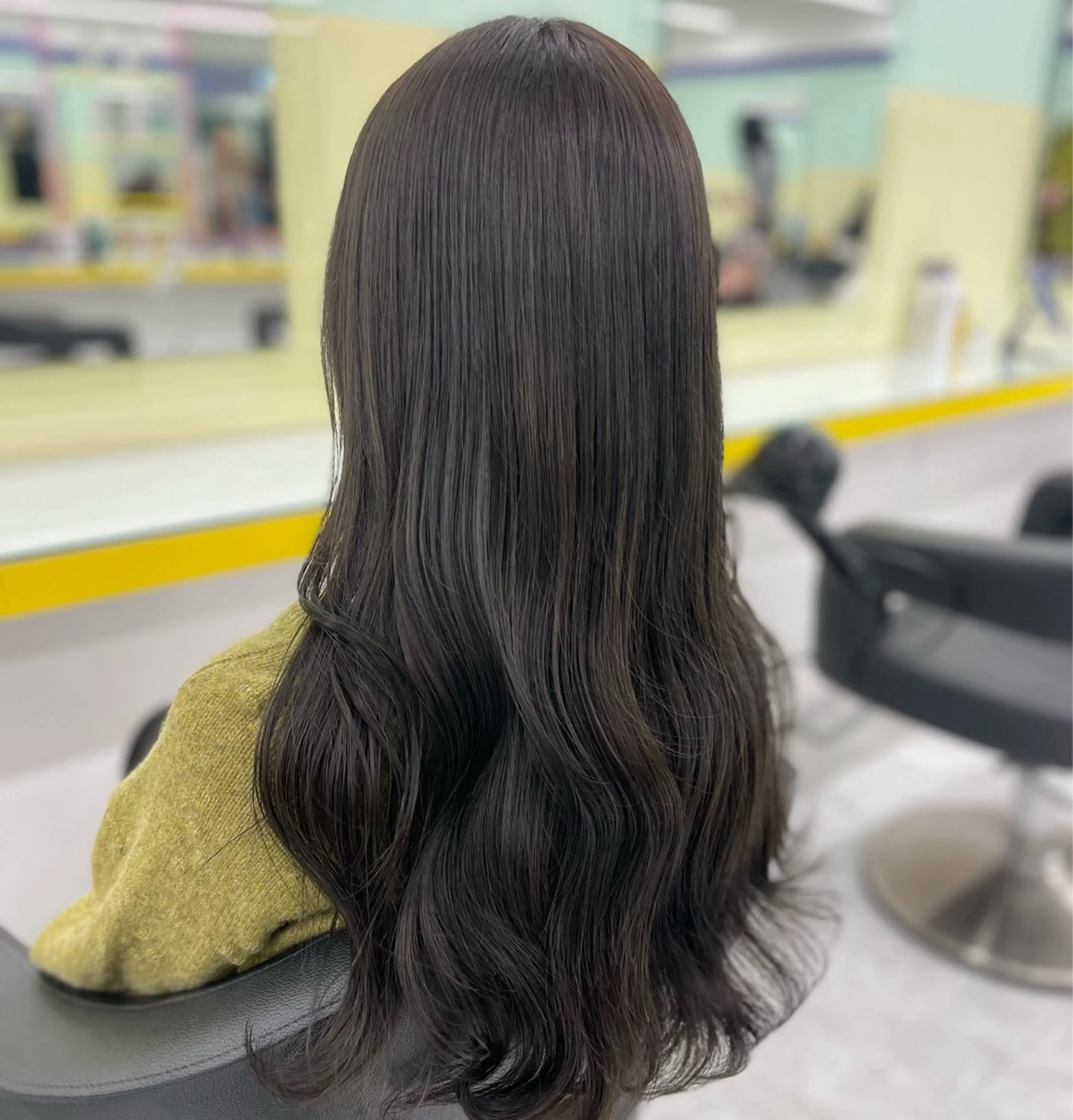 ロング カラー ヘアアレンジ ヘアカラー ☁️透明感✖️ トレンド☁️りくのヘアスタイル