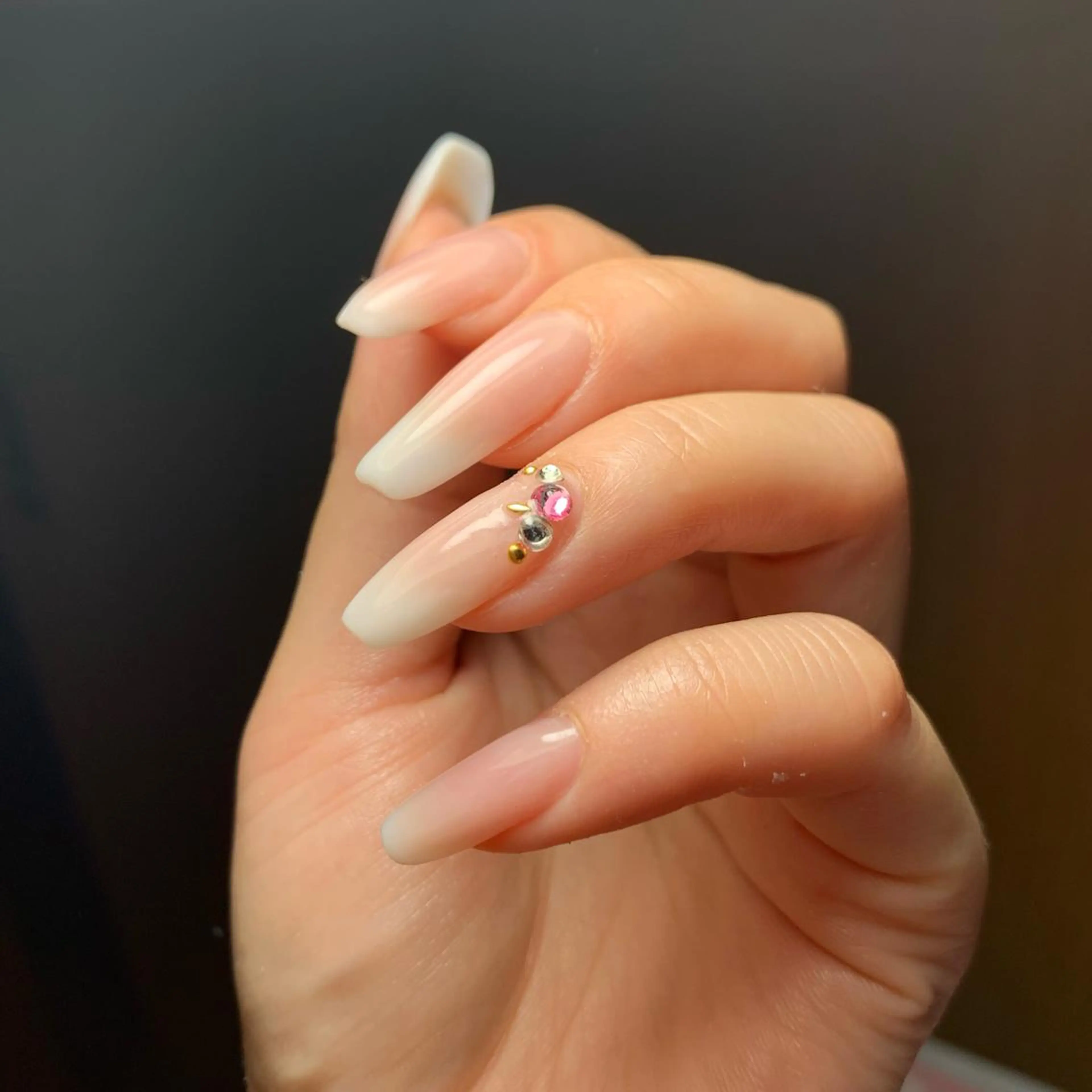 ロング Amua.facial salon所属・Amua.ハーブ 新宿御苑駅前のエステ・リラクイメージ