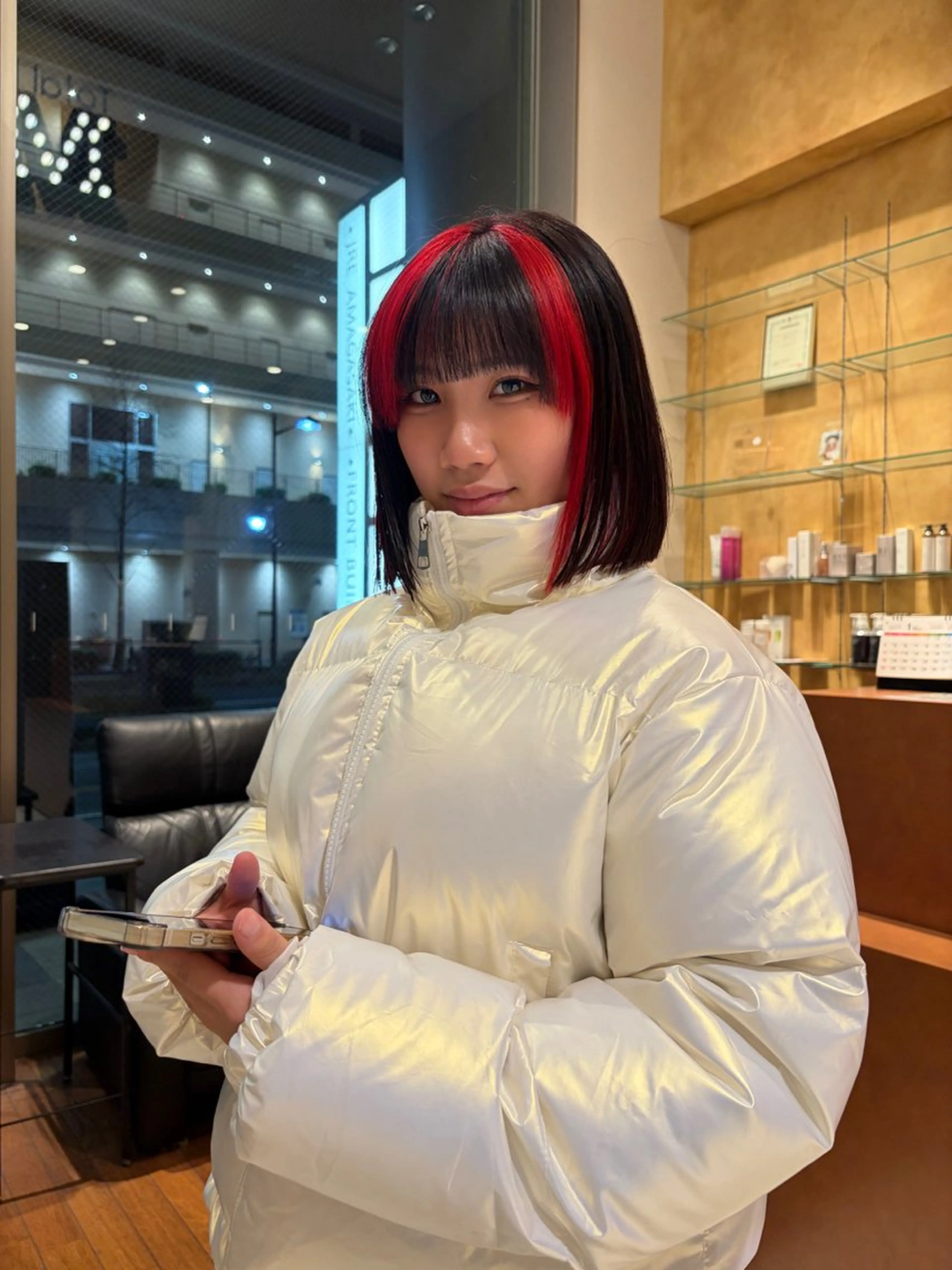 ミディアム カラー デザインカラー ヘアカラー ブリーチ・ツヤ髪特化 レイヤー🥝ルナのヘアスタイル