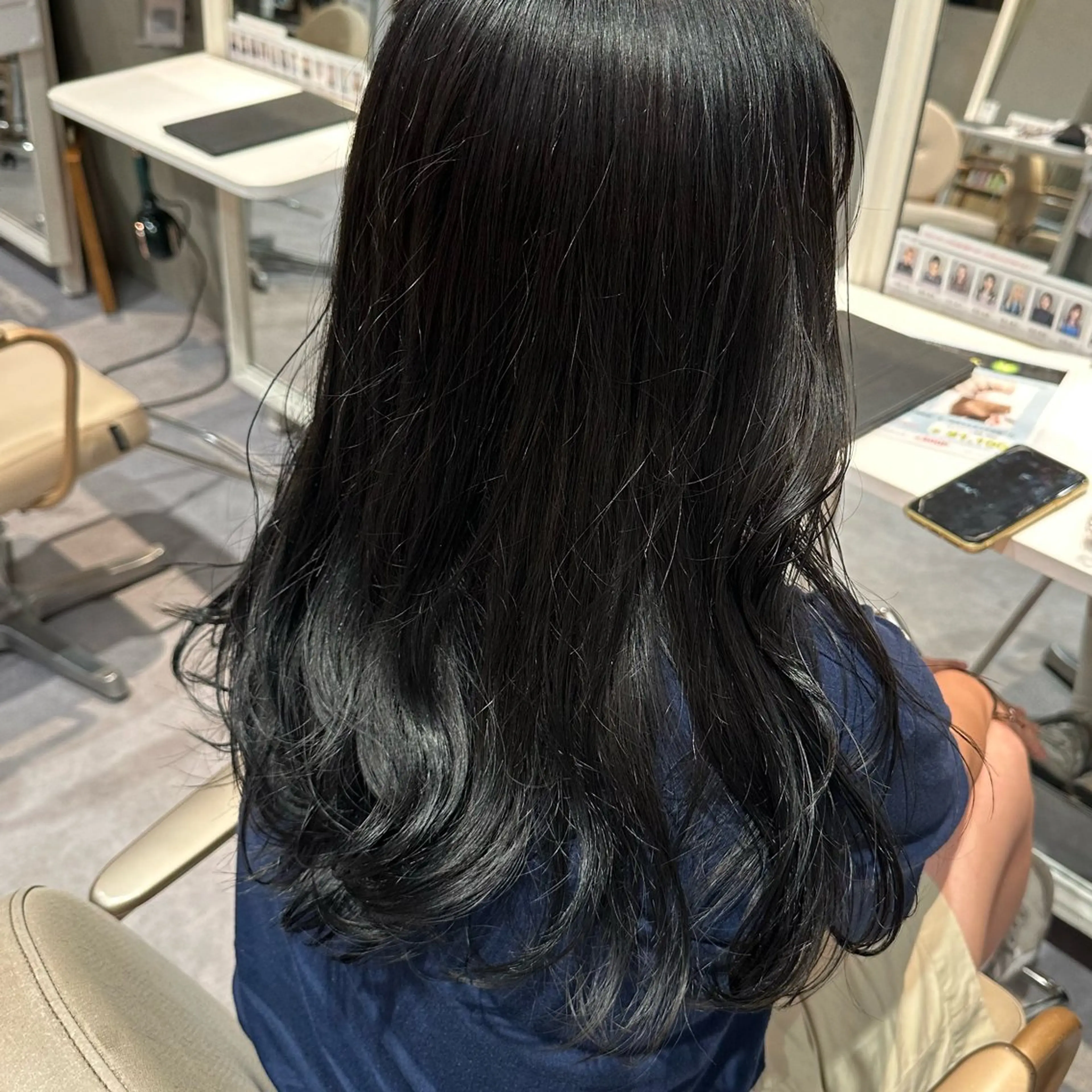 カラー Atoro所属・ブリーチ｜レイヤー ｜honokaのヘアスタイル