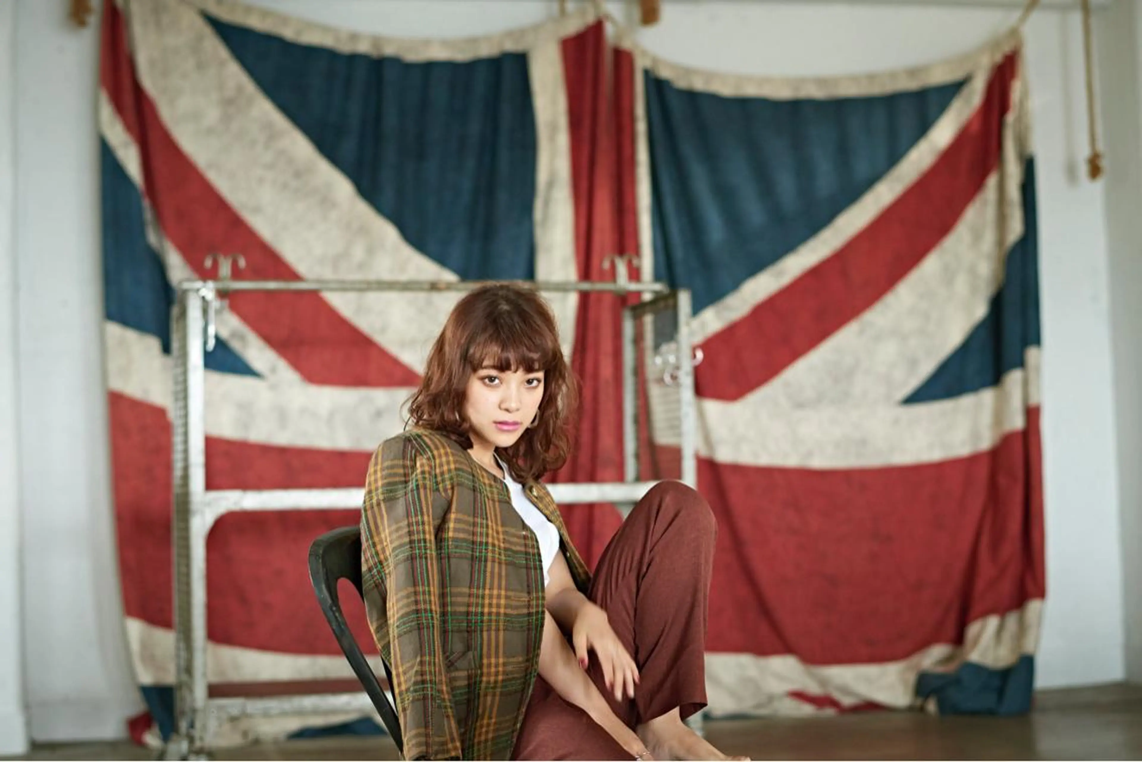 ミディアム 所渉/韓国レイヤー /ウルフカットのヘアスタイル