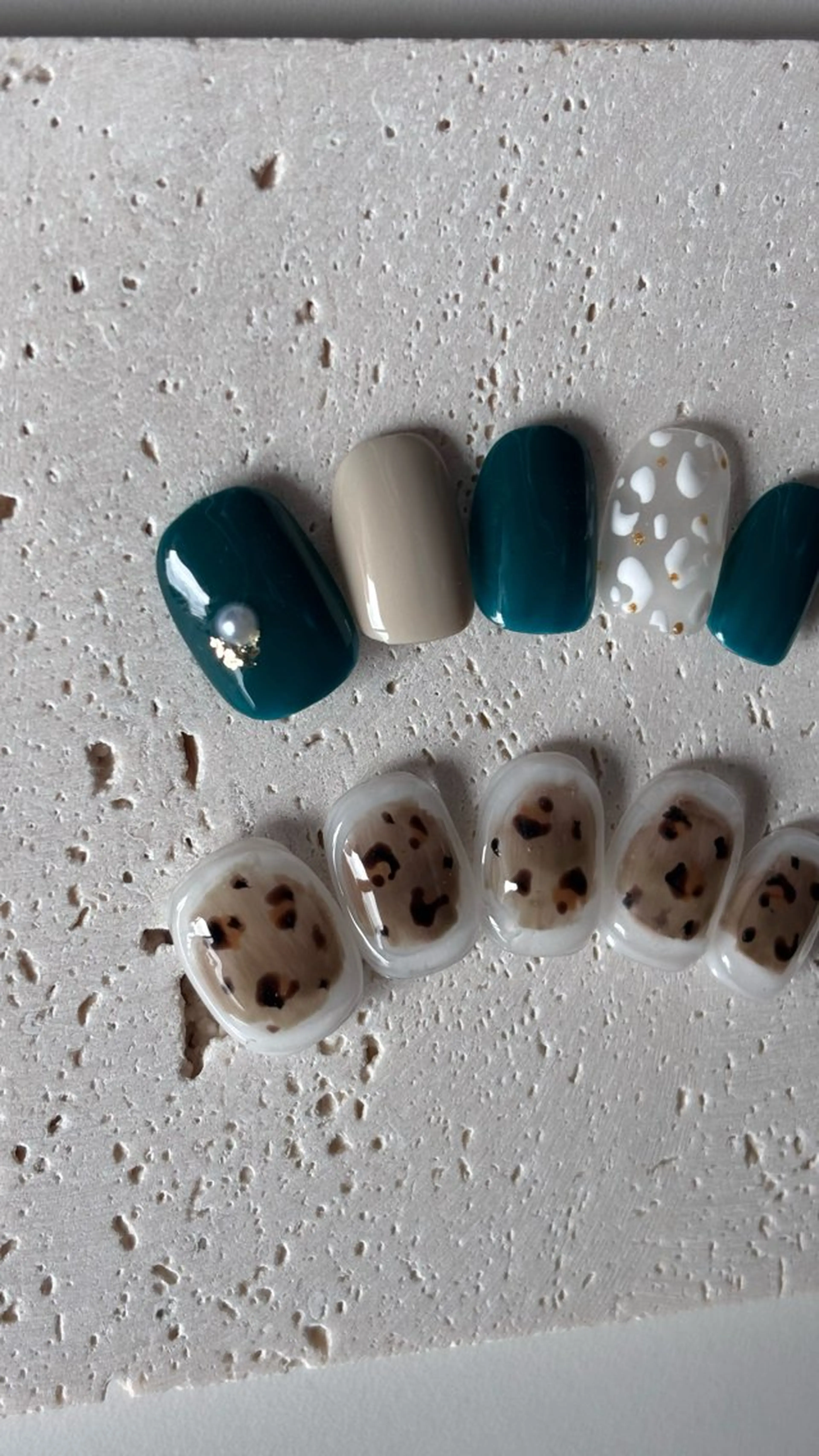 ネイル アニマル柄 ニュアンスネイル シンプルネイル iconail 下北沢 NONのネイルデザイン