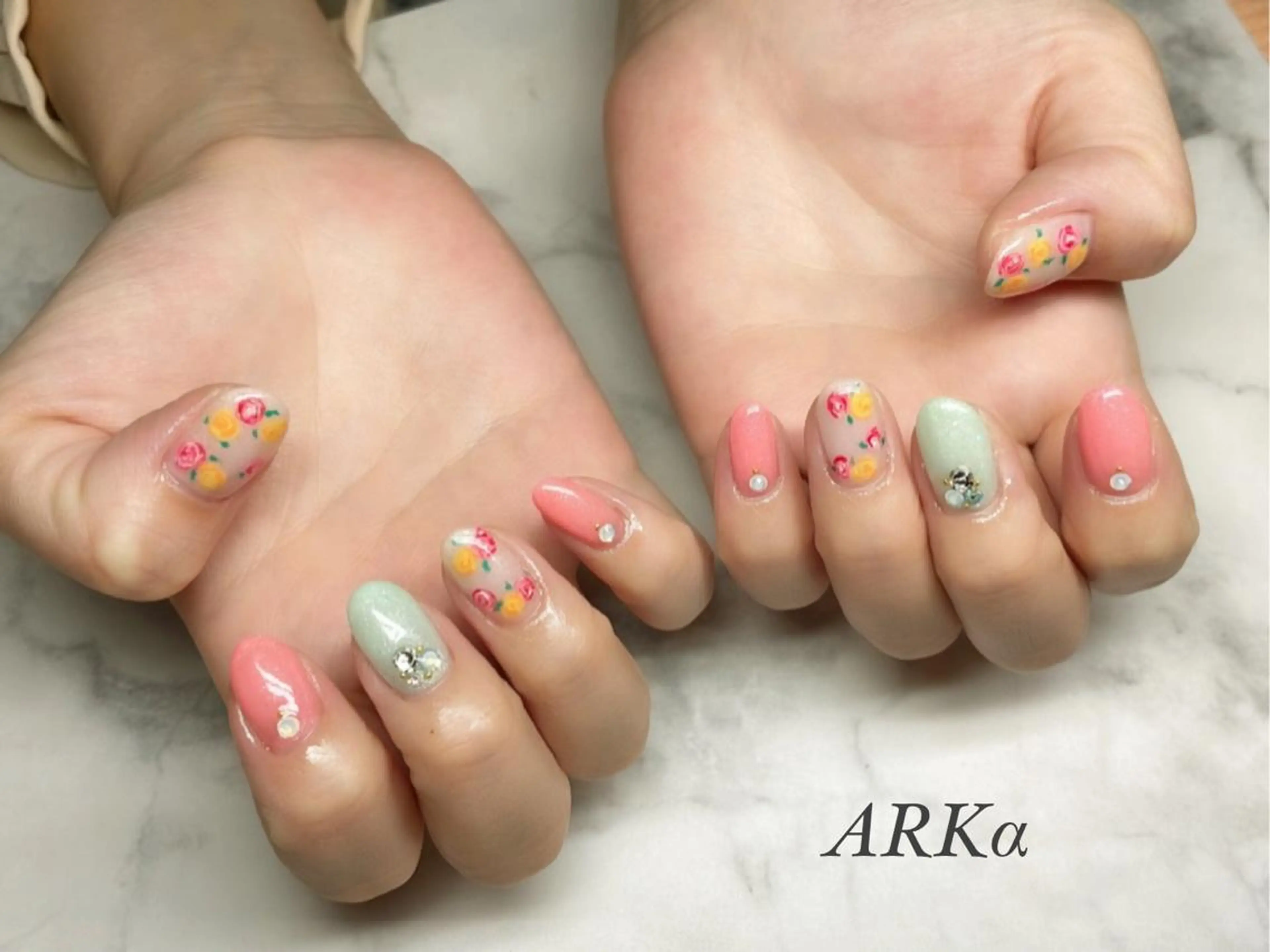 ネイル ハンドネイル ARKα Nishiのネイルデザイン