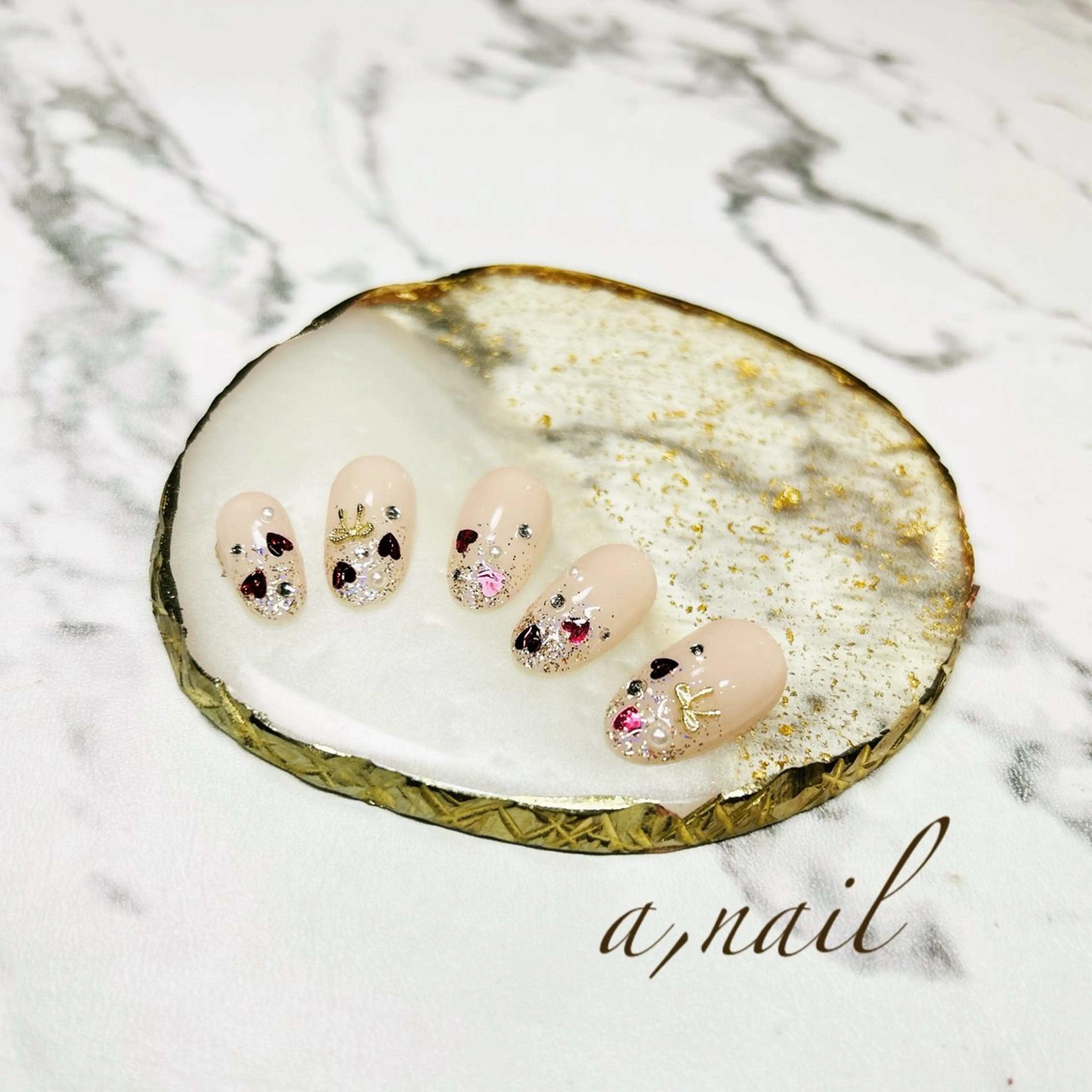 ネイル グラデーション キラキラネイル ラメ(グリッター) ラメグラデーション リボン ハンドネイル ネイルサロン エーネイルのネイルデザイン