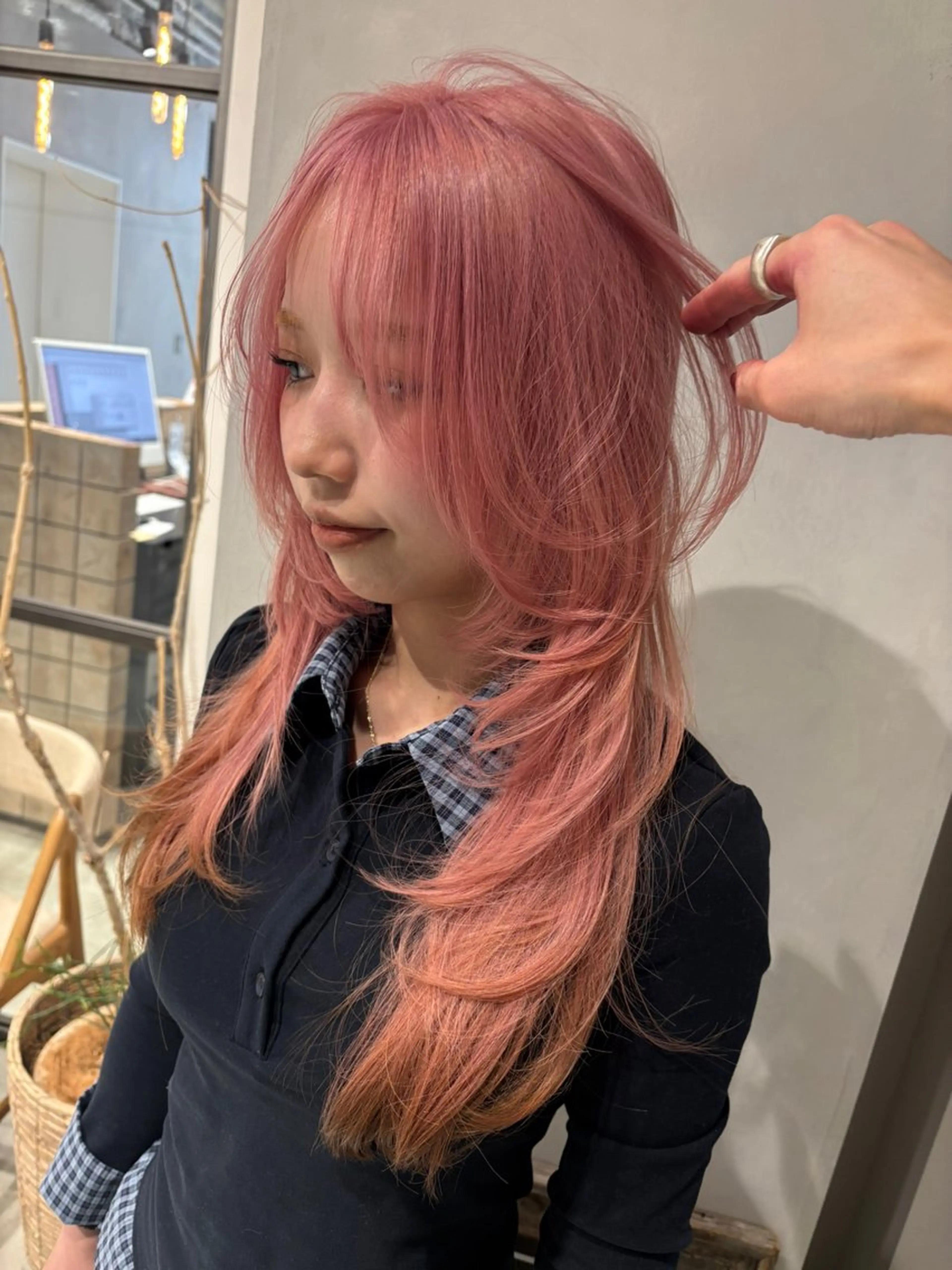 ロング レイヤーカット カット ヘアカラー 渋谷ハイトーン/ デザインカラー阿部のヘアスタイル