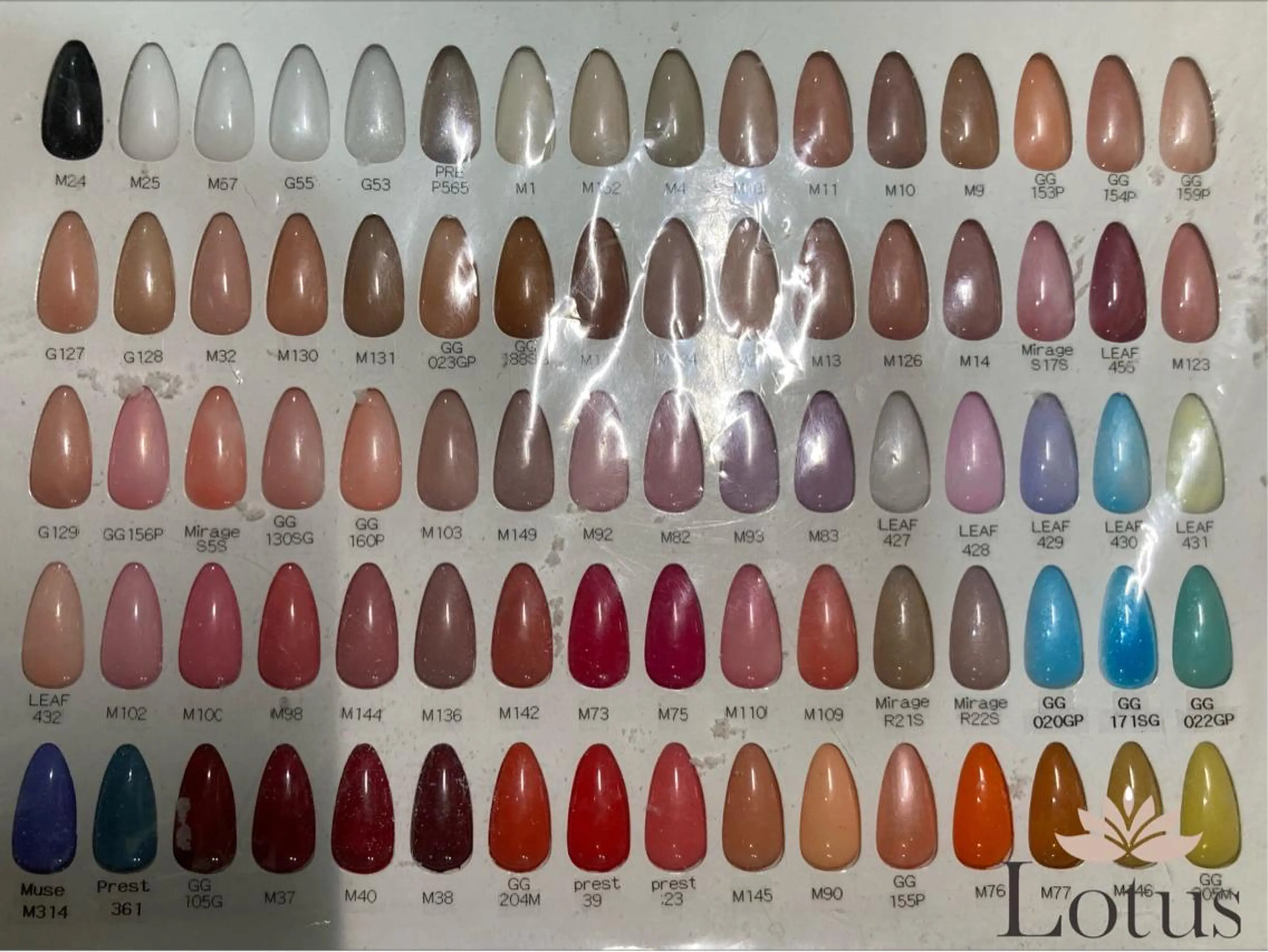 ネイル elu しみずのネイルデザイン