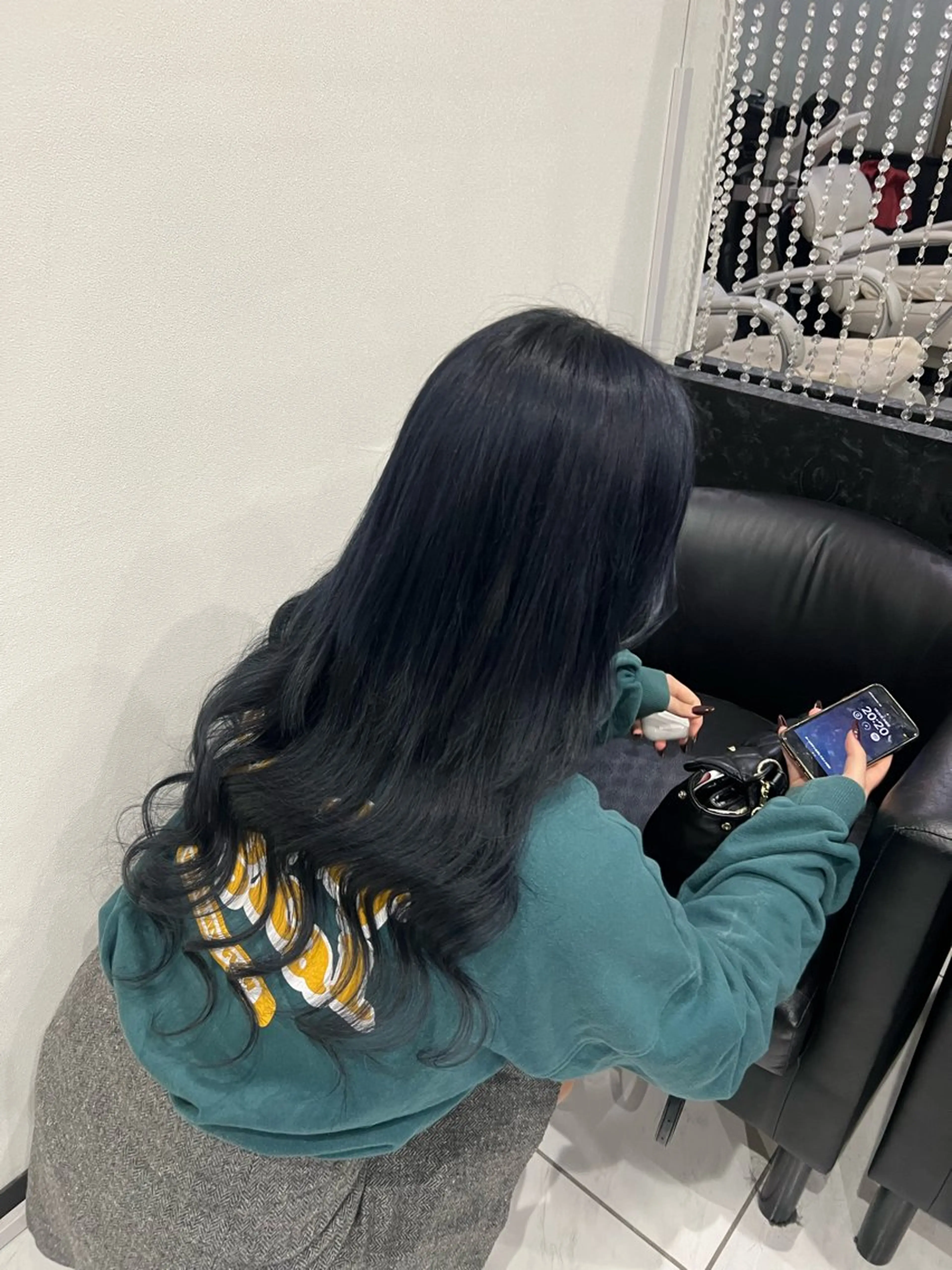 ロング カラー 黒髪 ブルーカラー ブルーブラック ネイビーカラー エクステ ヘアカラー トリートメント エクステ YUDU🍊 germe/ジェルムのヘアスタイル