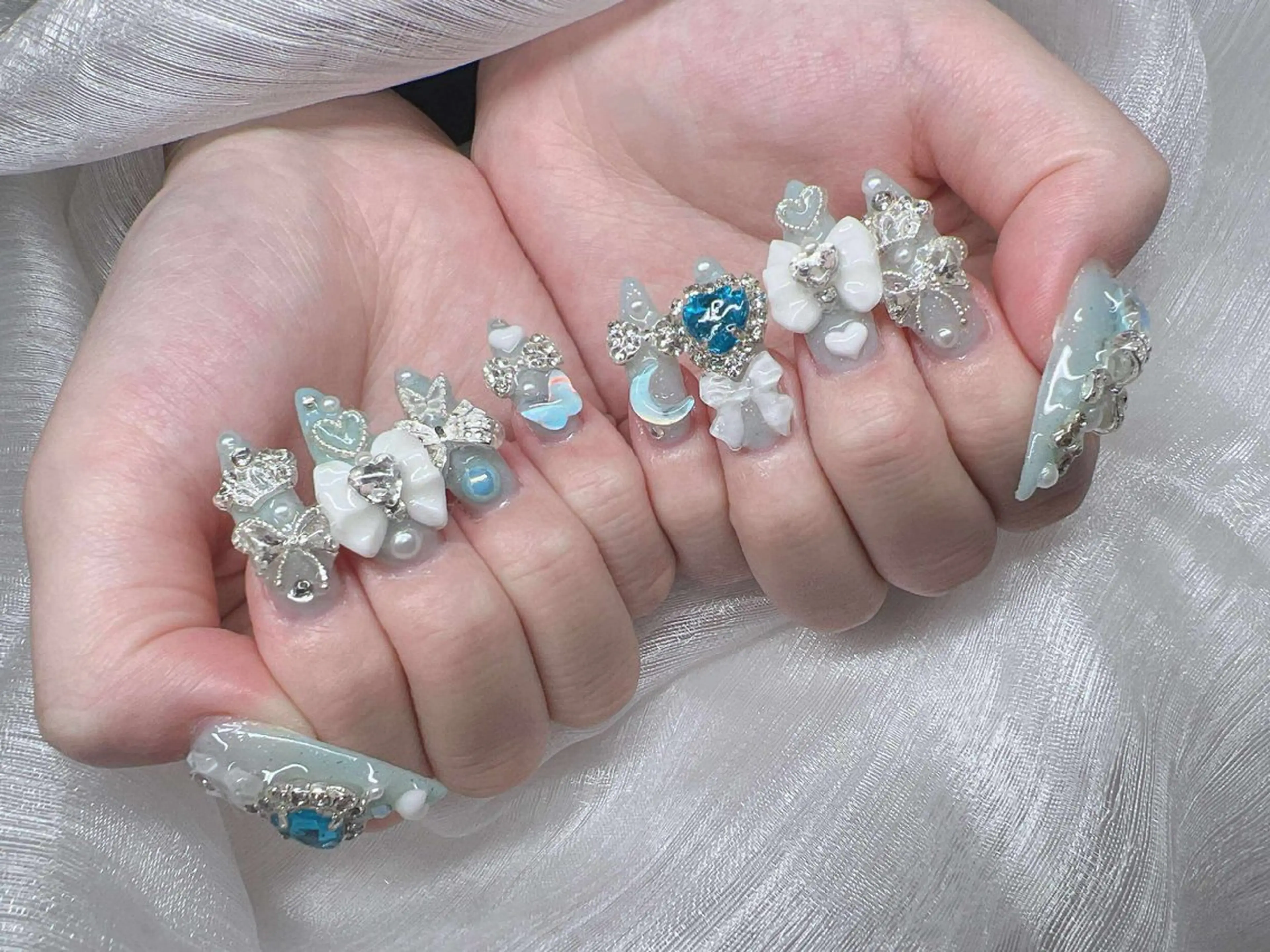 ネイル 長さ出し グラデーション 卒業式 キラキラネイル マグネットネイル ハンドネイル Lee Nailsのネイルデザイン