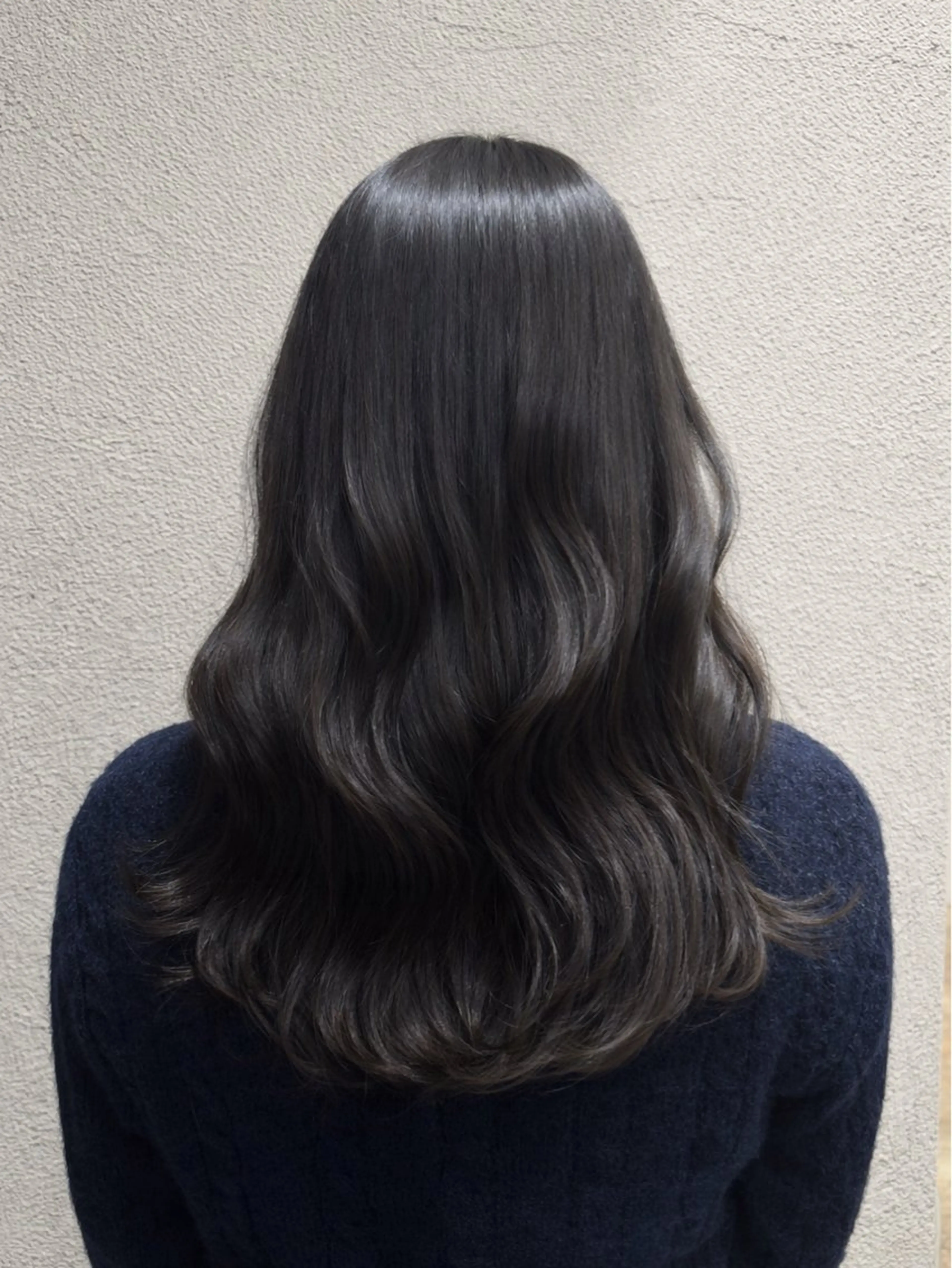 ロング カラー グレージュ オリーブグレージュ オリーブグレー kiitos所属・雪野 花のヘアスタイル