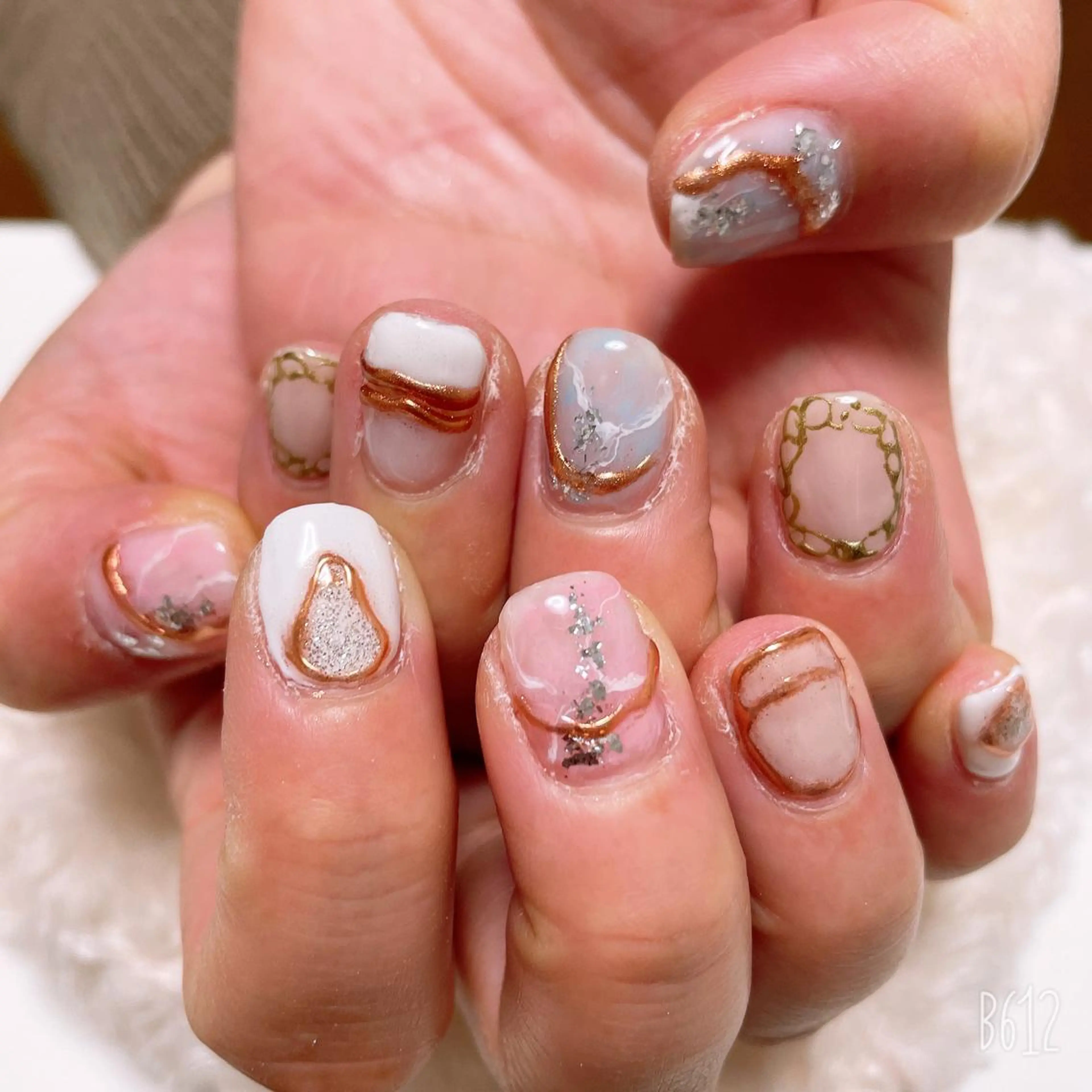 ネイル The Best Beauty受付担当のヘアスタイル