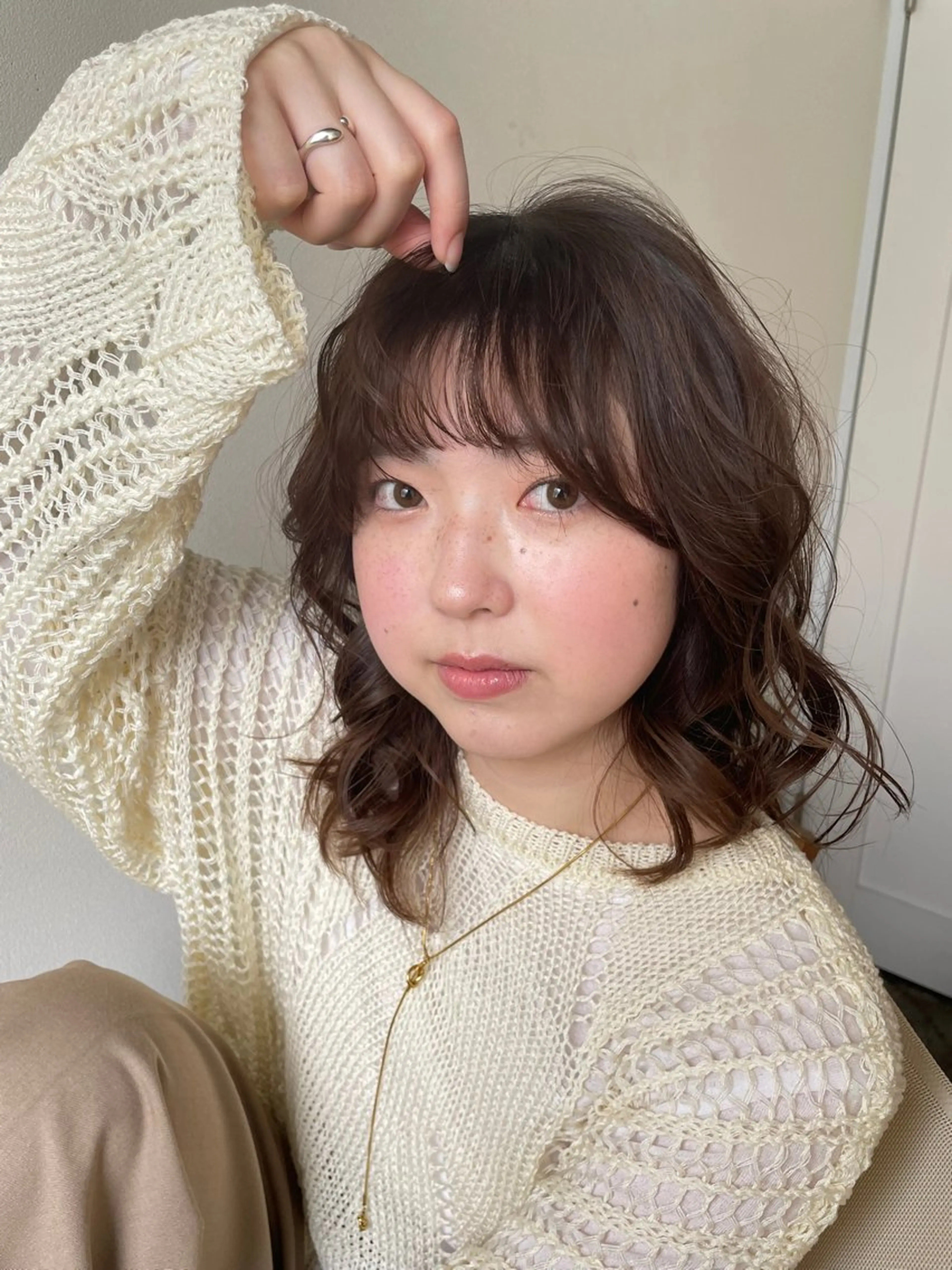 ミディアム 🍀FERIAあべの あらいことみ🍀のヘアスタイル