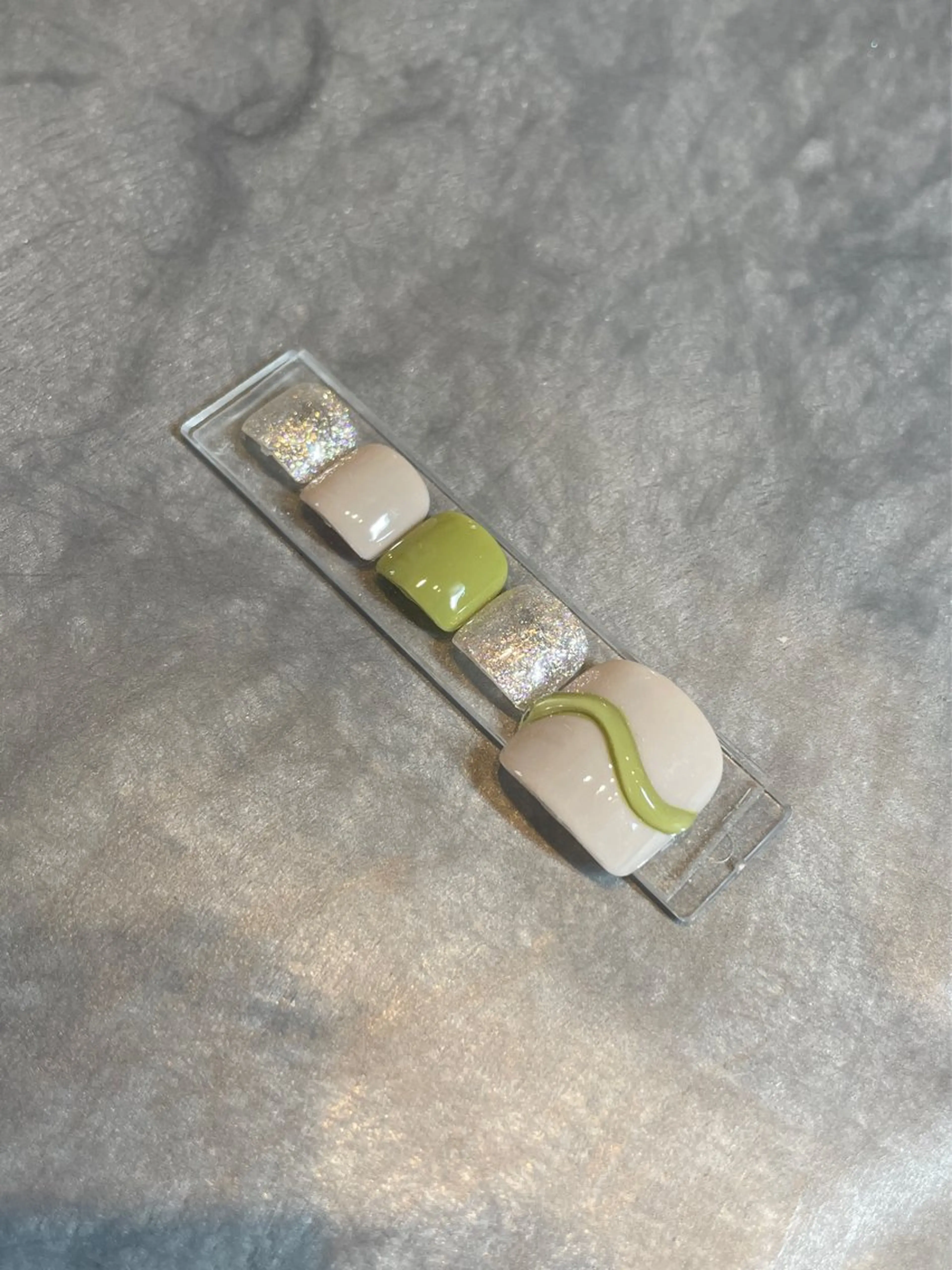 ネイル Nailsalon Repos.所属・Rika🌼 シンプル•マグネットのネイルデザイン