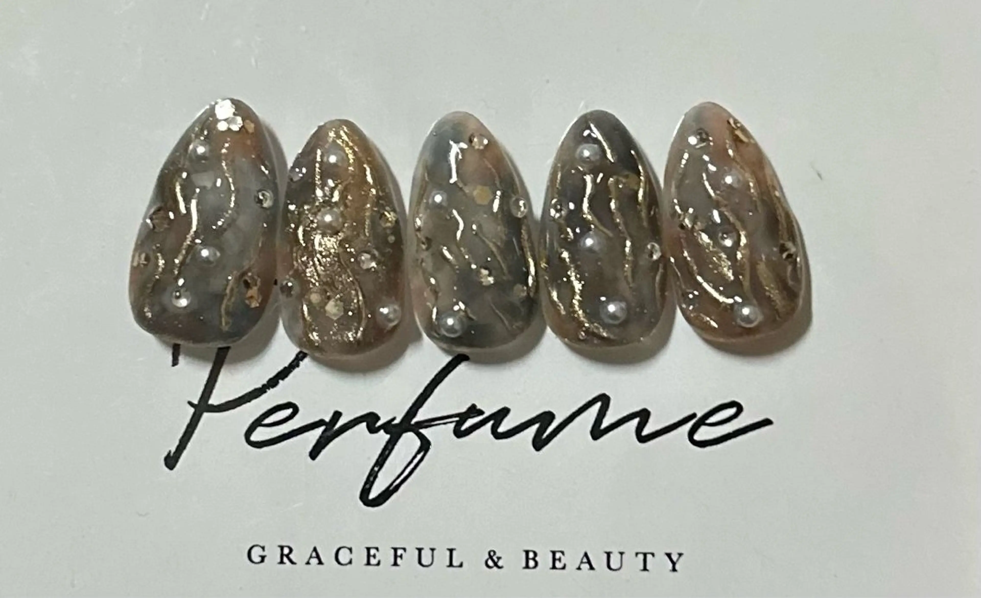 ネイル キラキラネイル ニュアンスネイル ハンドネイル 🌷 kuuのネイルデザイン