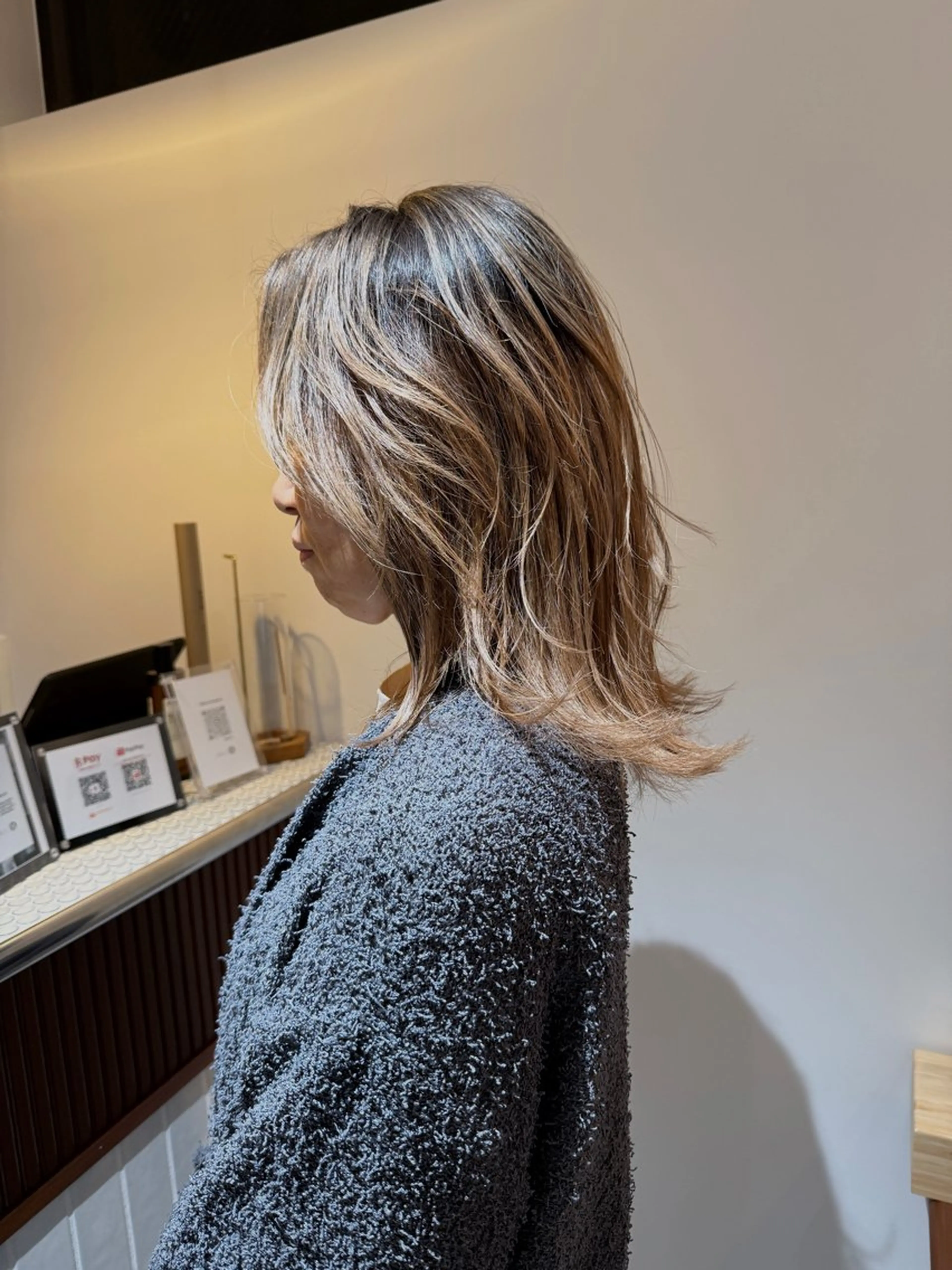 セミロング カラー ヘアアレンジ バレイヤージュ ハイライトカラー ハイライト レイヤーカット カット ヘアカラー トリートメント opus 店長大和 レイヤー/赤み消しのヘアスタイル