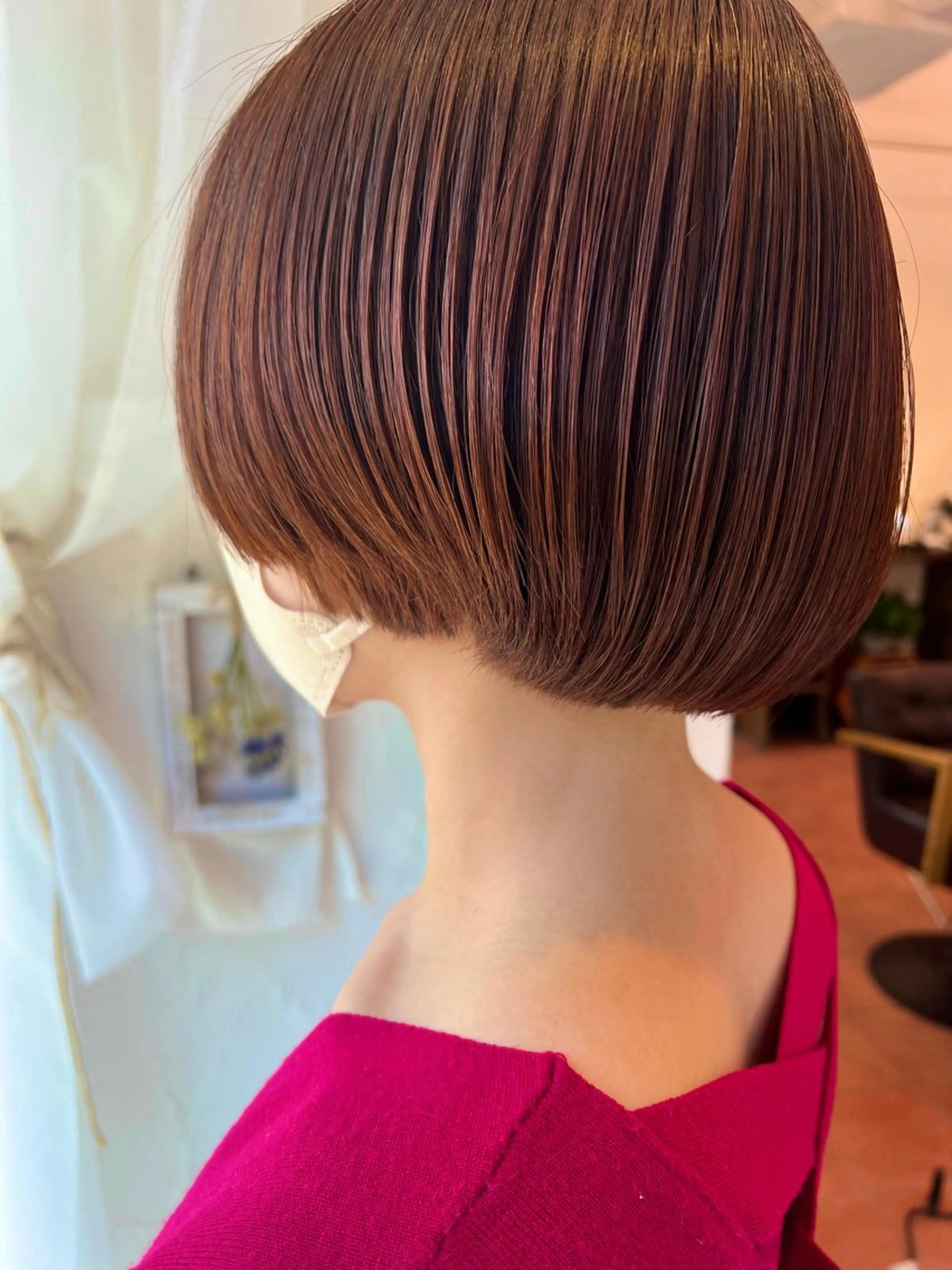 カラー カット 佐々木 郁実のヘアスタイル