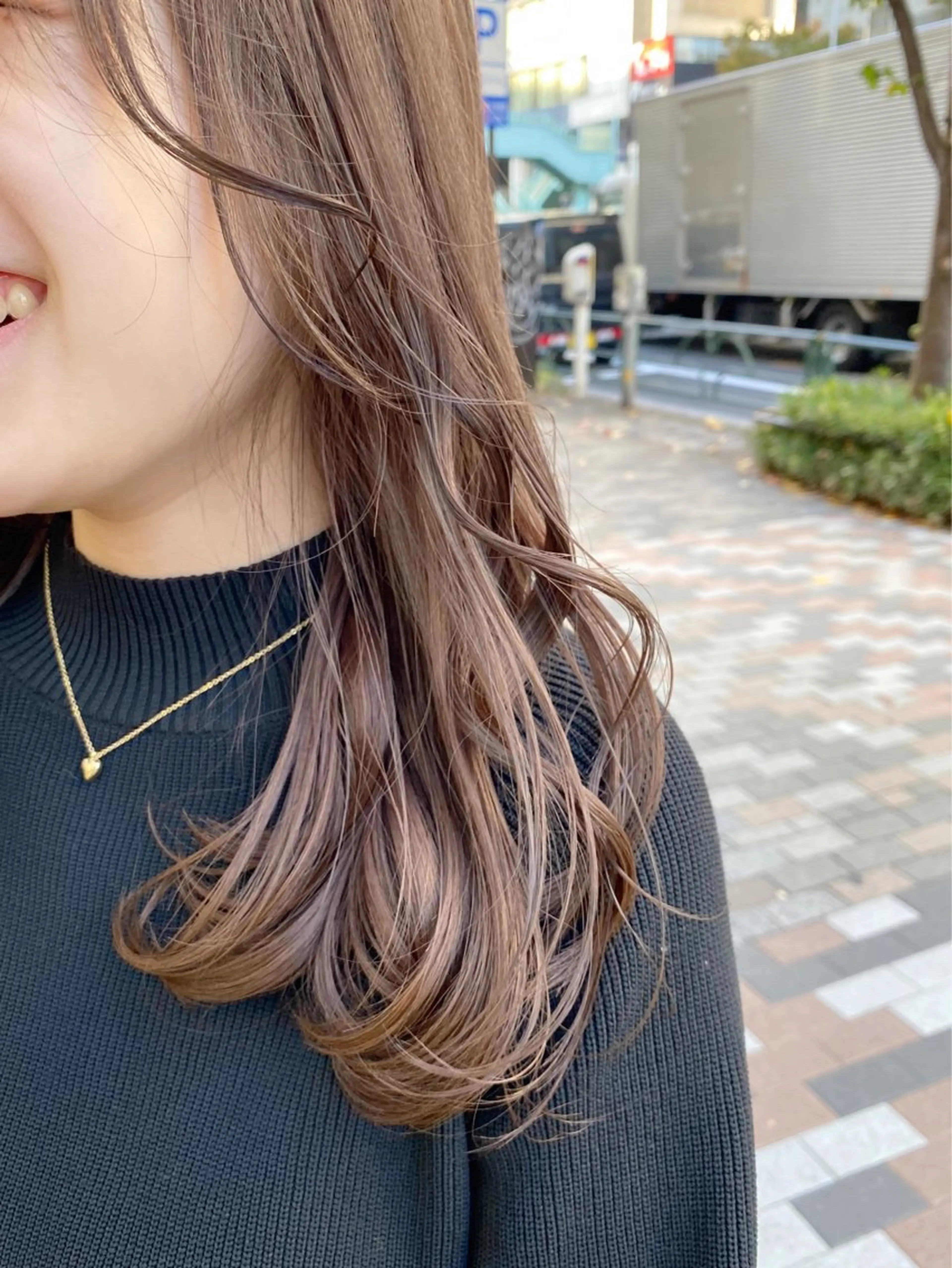 ブリーチなしダブルカラー＋シルクトリートメント＋コテ巻き無料🌷の写真