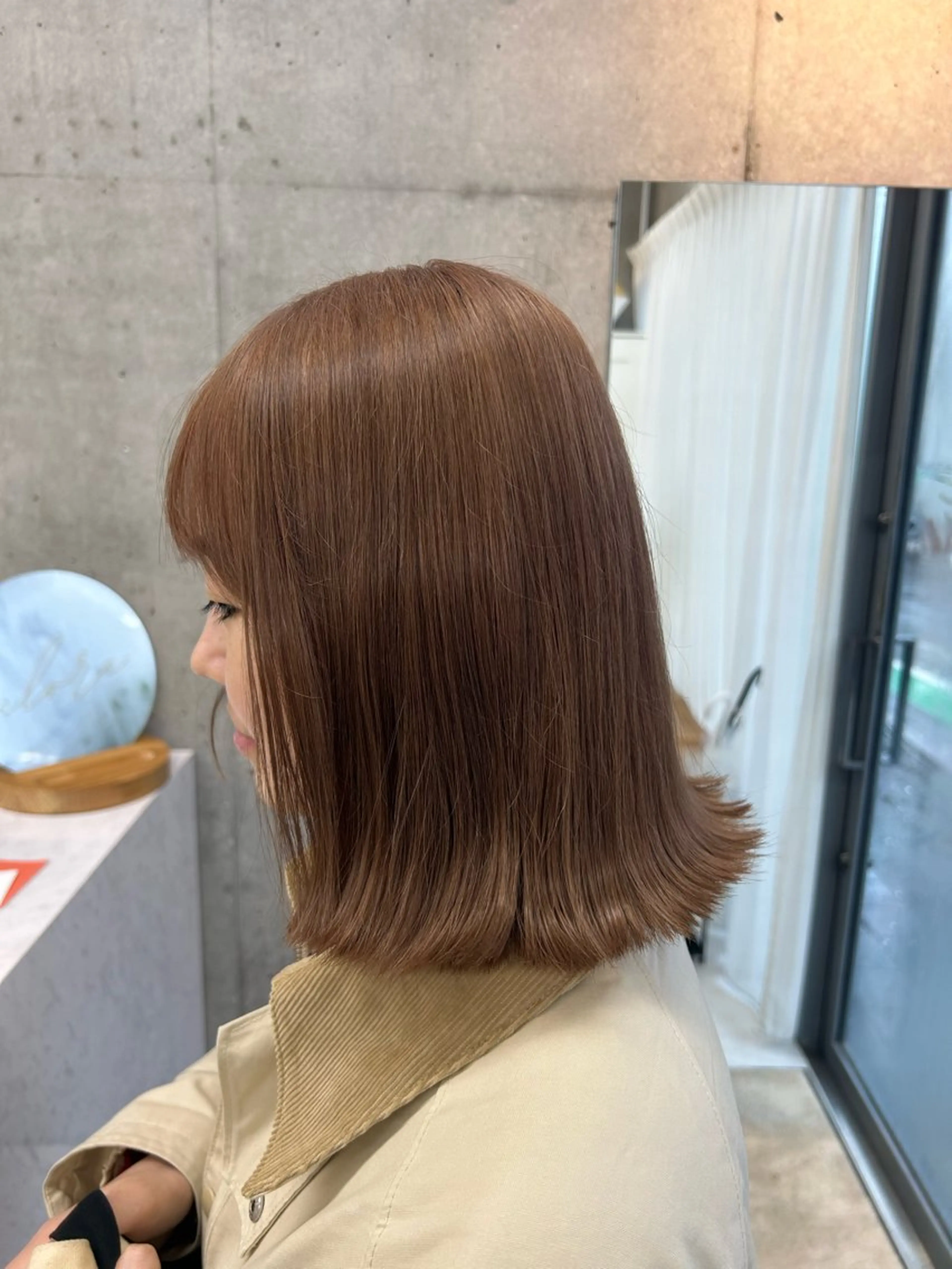 ミディアム レイヤーカット ヘアカラー トリートメント LOE所属・LOE Yuuka/42🩵のヘアスタイル