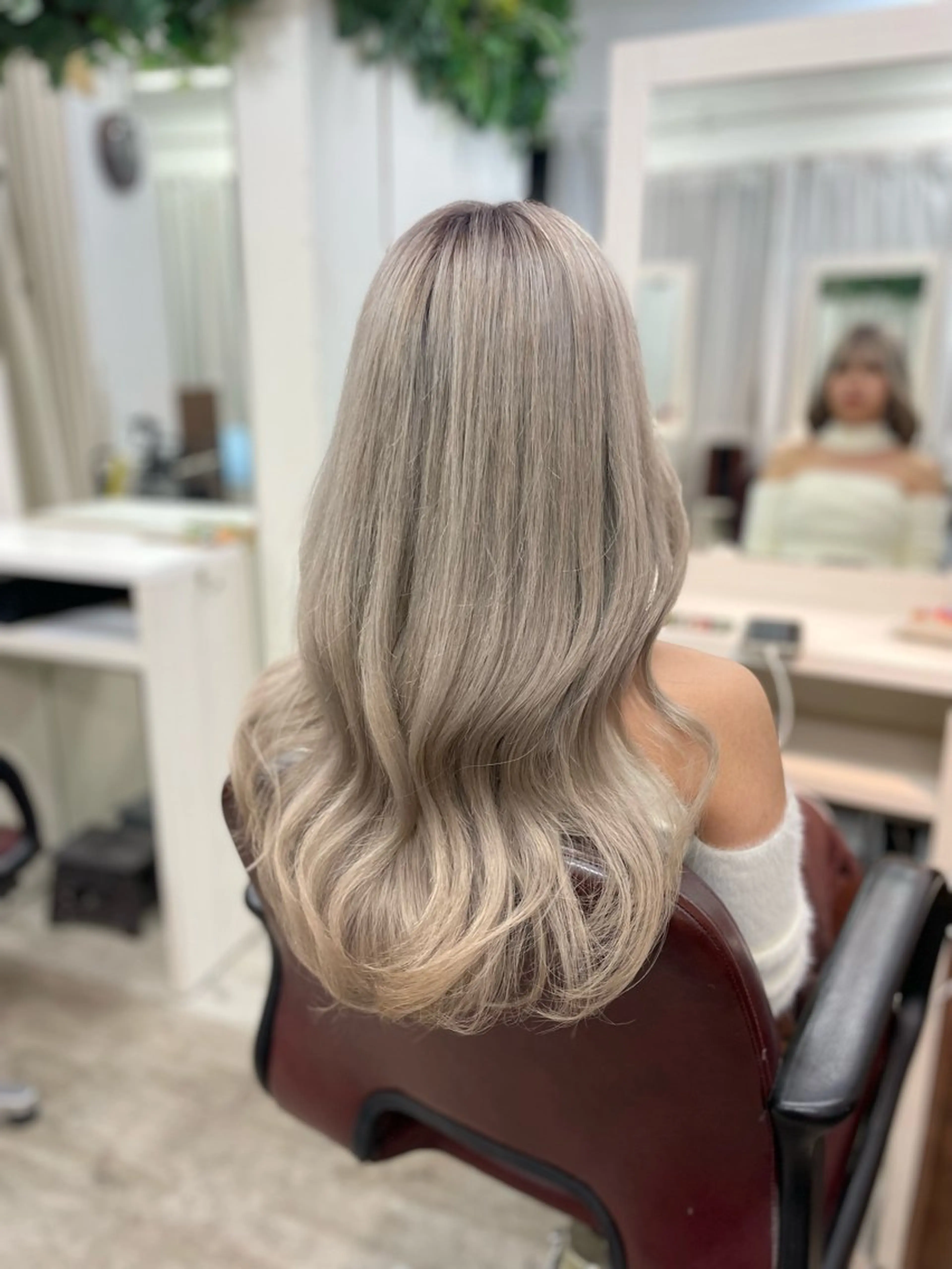 ロング カラー ヘアカラー ヘアセット 韓国ヘア🤍髪質改善 🇰🇷AKANEのヘアスタイル