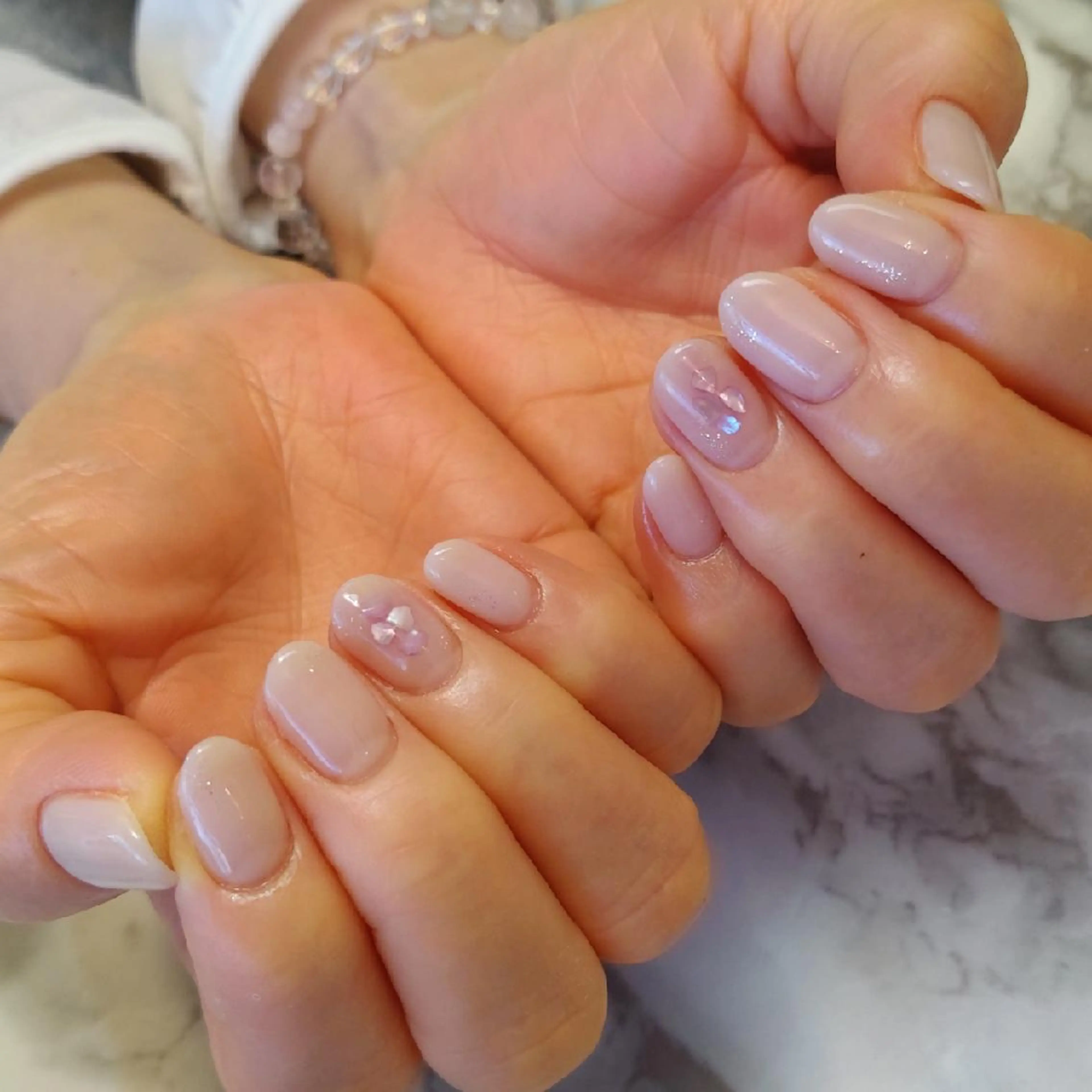 ネイル ジェヌインネイル 河内のネイルデザイン