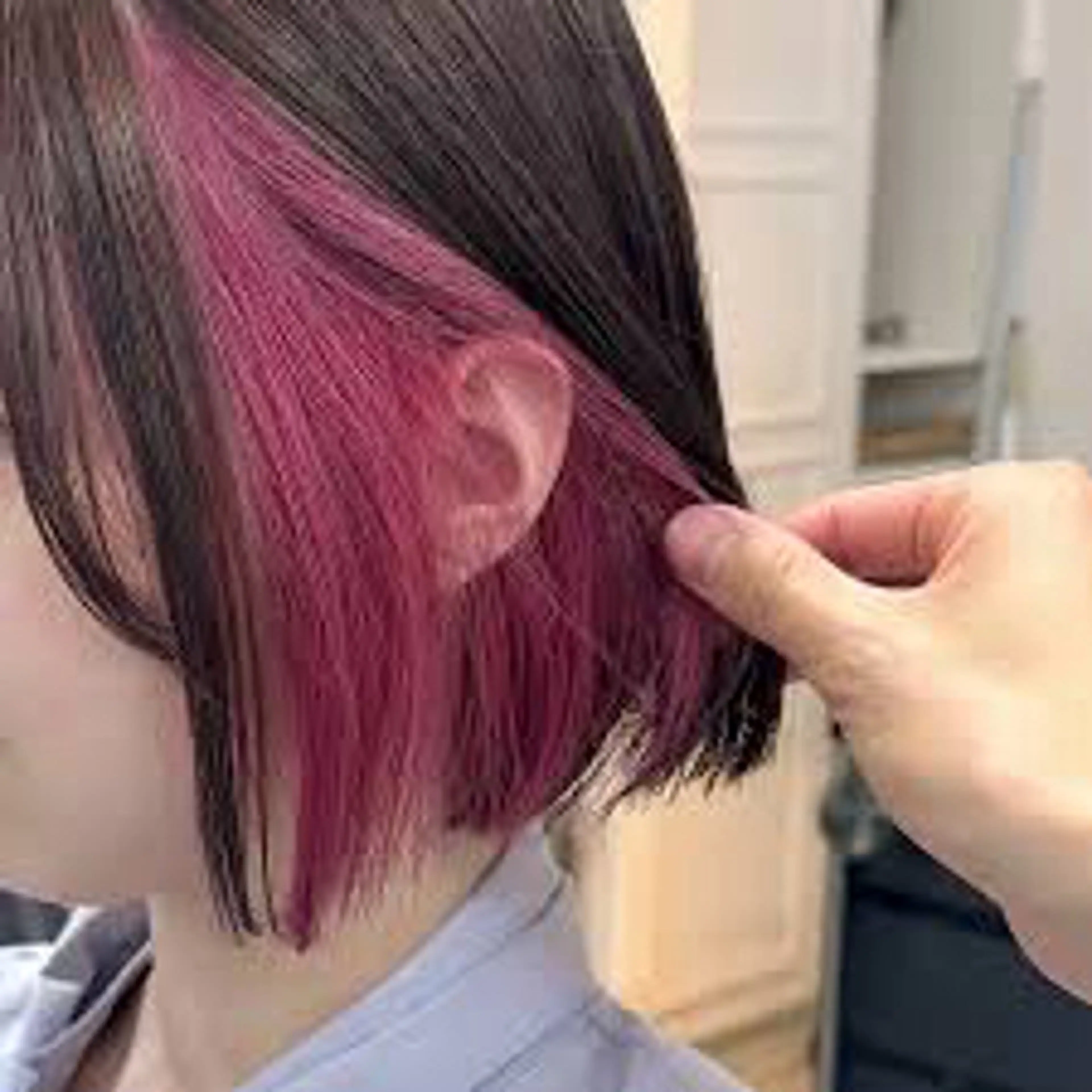 カラー がわ/ウルフカット /ブリーチカラーのヘアスタイル