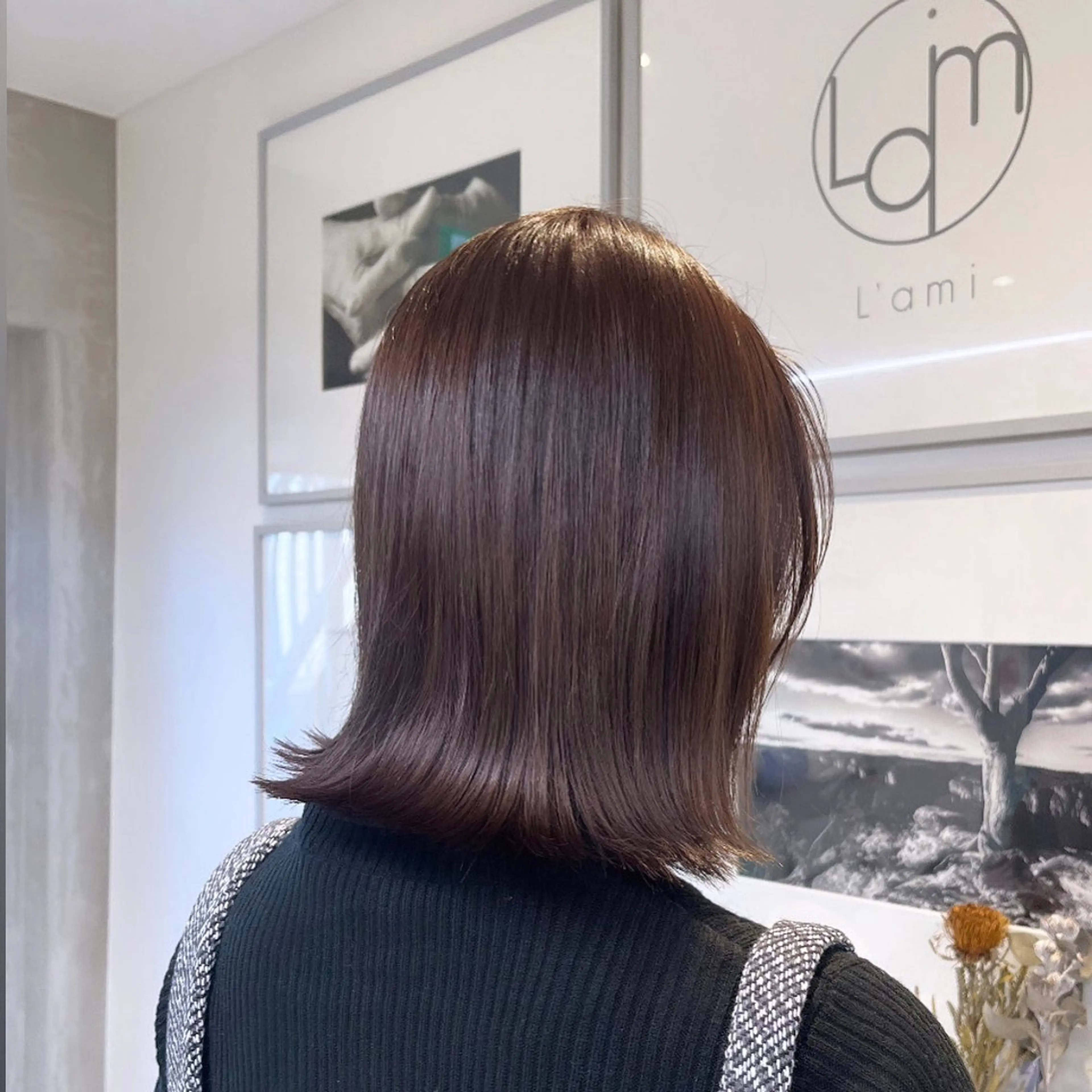 ショート カラー ブラウンカラー 透明感カラー ココアグレージュ グレージュ ラベンダーカラー ヘアカラー トリートメント ヘッドスパ ヘアセット カジュアルを女っぽく 𝗮𝘆𝗮𝗰𝗼のヘアスタイル