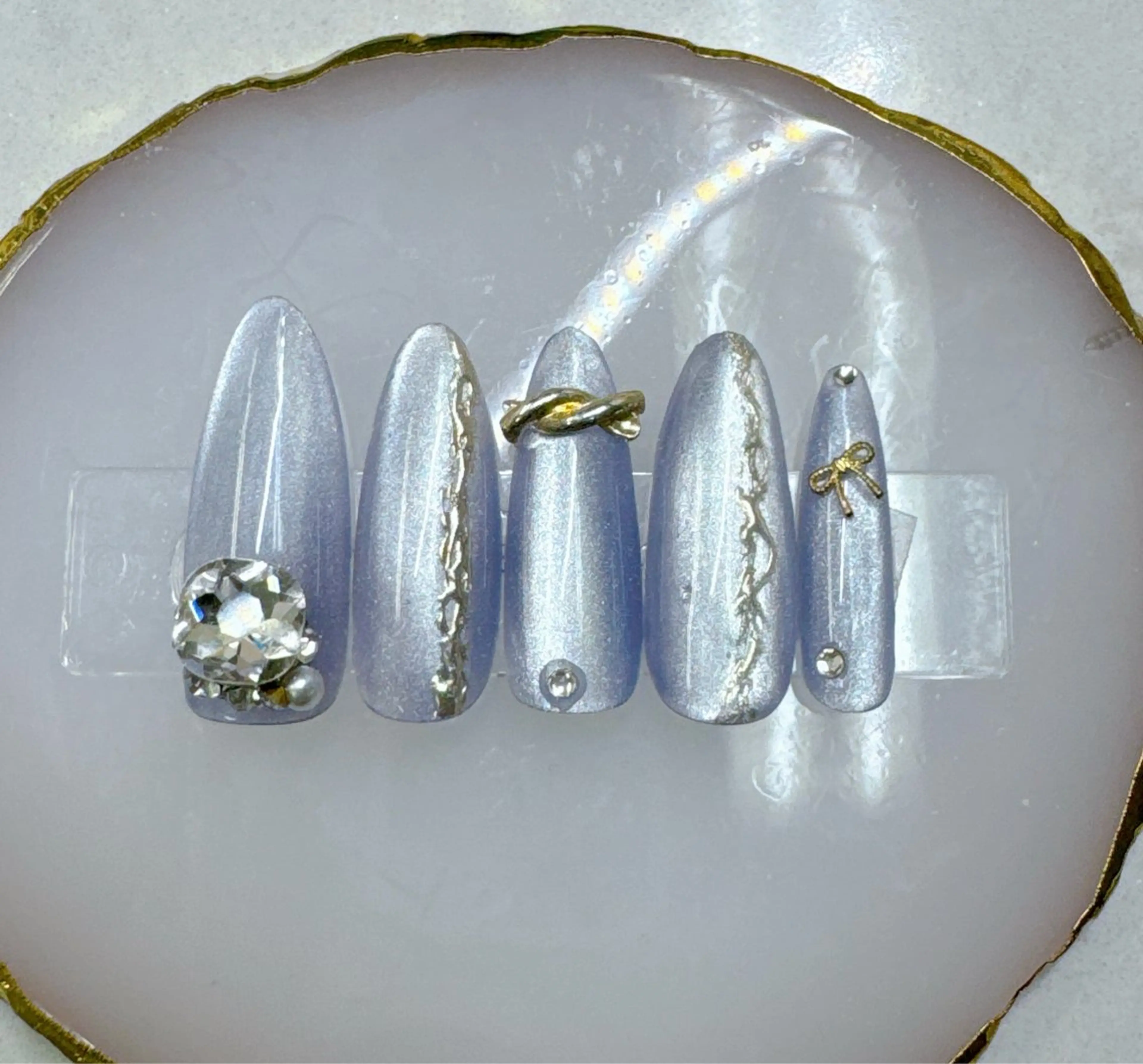 ネイル アートネイル べっ甲ネイル ボルドー チークネイル ドット クイーンズネイル銀座所属・Queeens nailのネイルデザイン