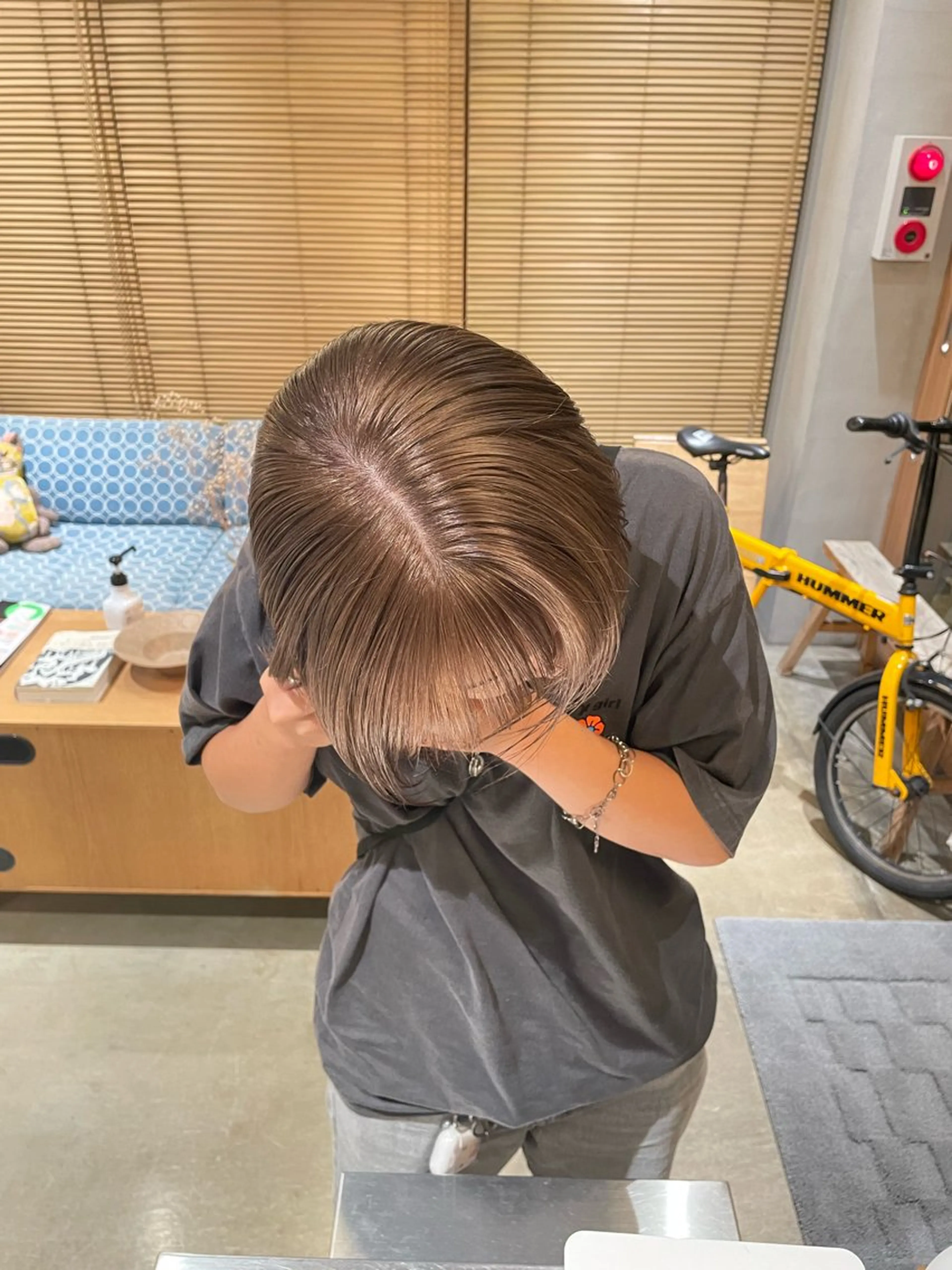 ショート カラー ブリーチ ヘアカラー 樋口 花穂のヘアスタイル