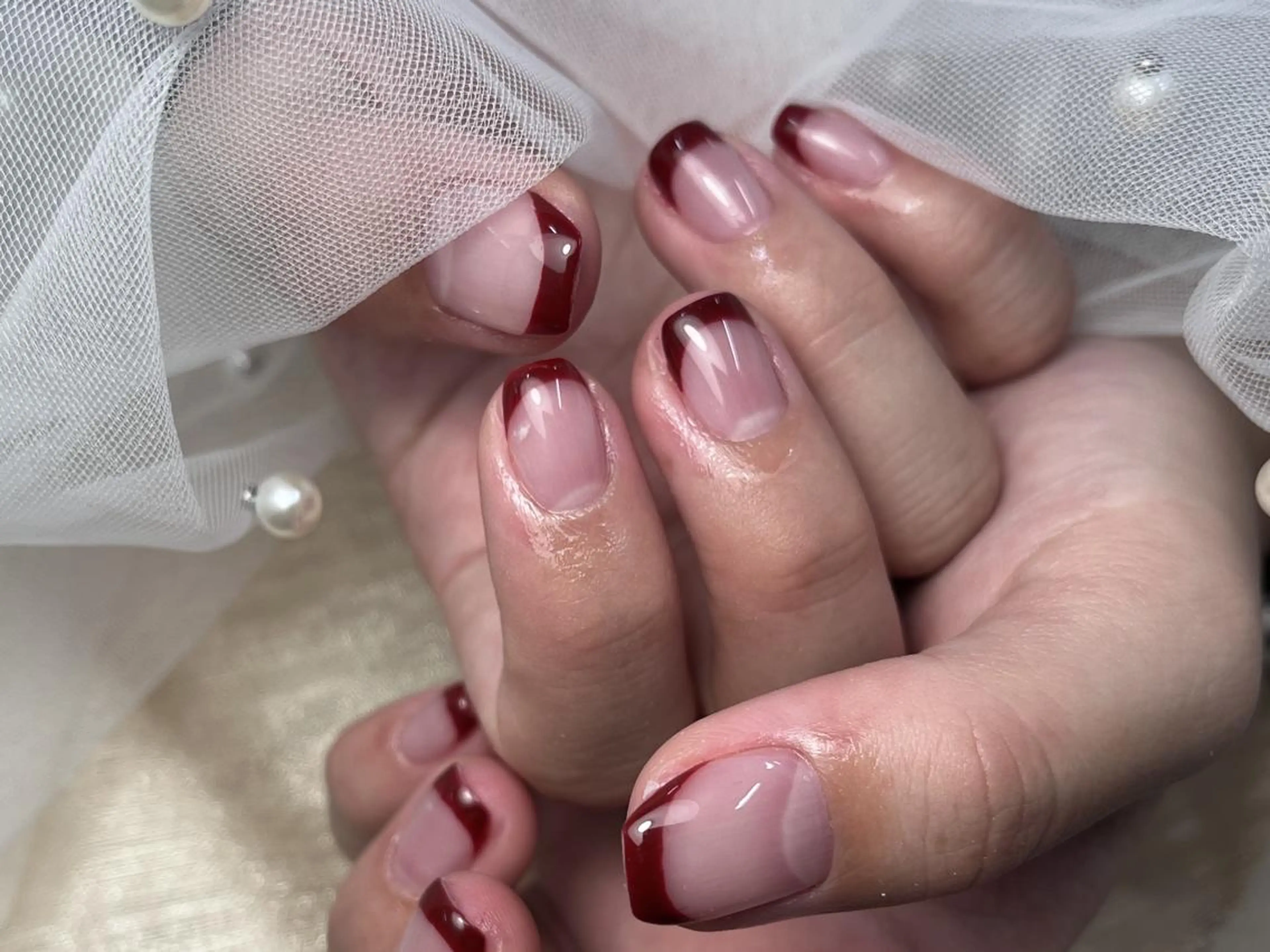 ネイル フレンチネイル 赤色 シンプルネイル ハンドネイル ToliyDeliy Nail Salonのネイルデザイン