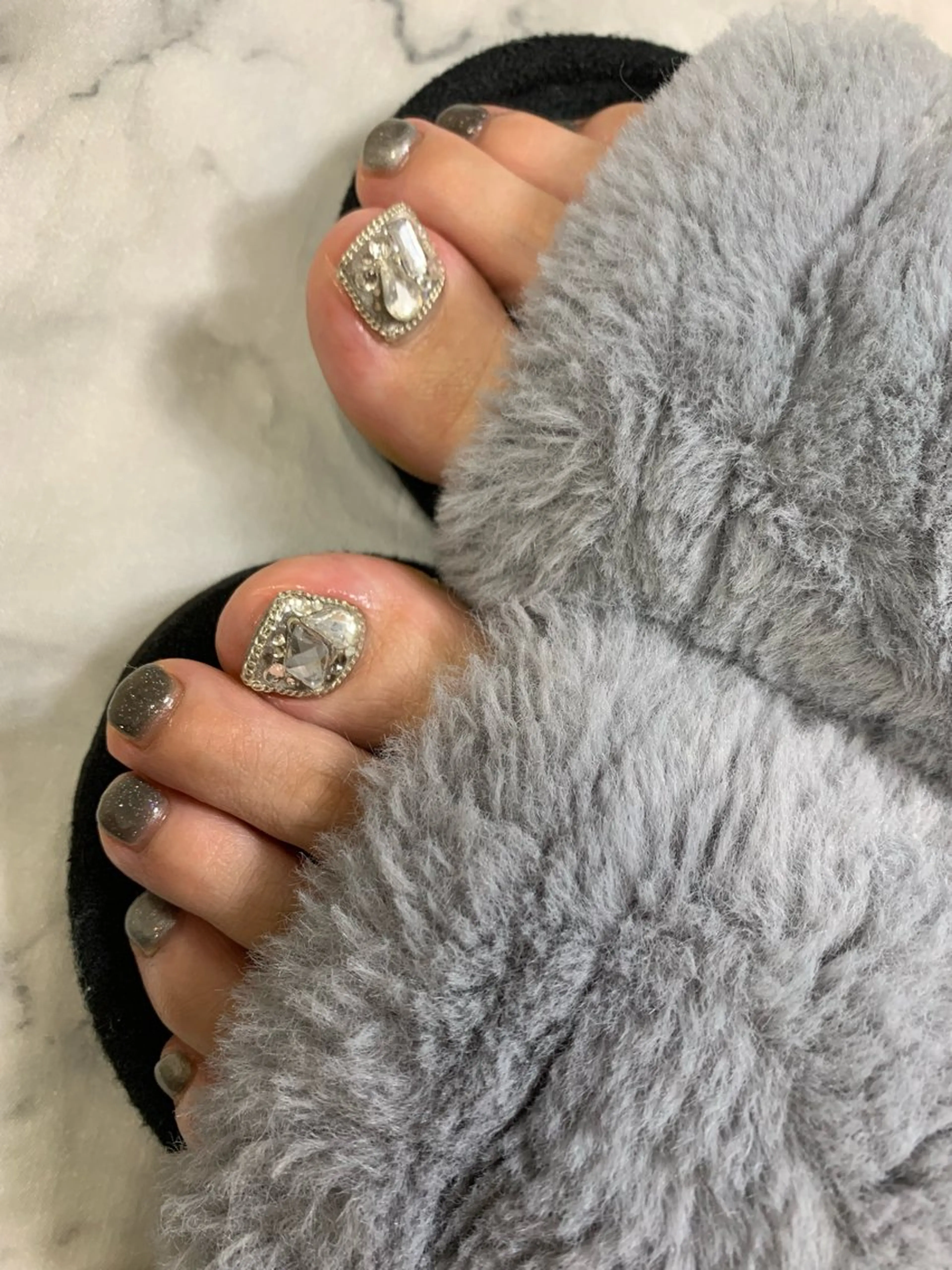 ネイル m.i private nail salon所属・大西 真衣のネイルデザイン