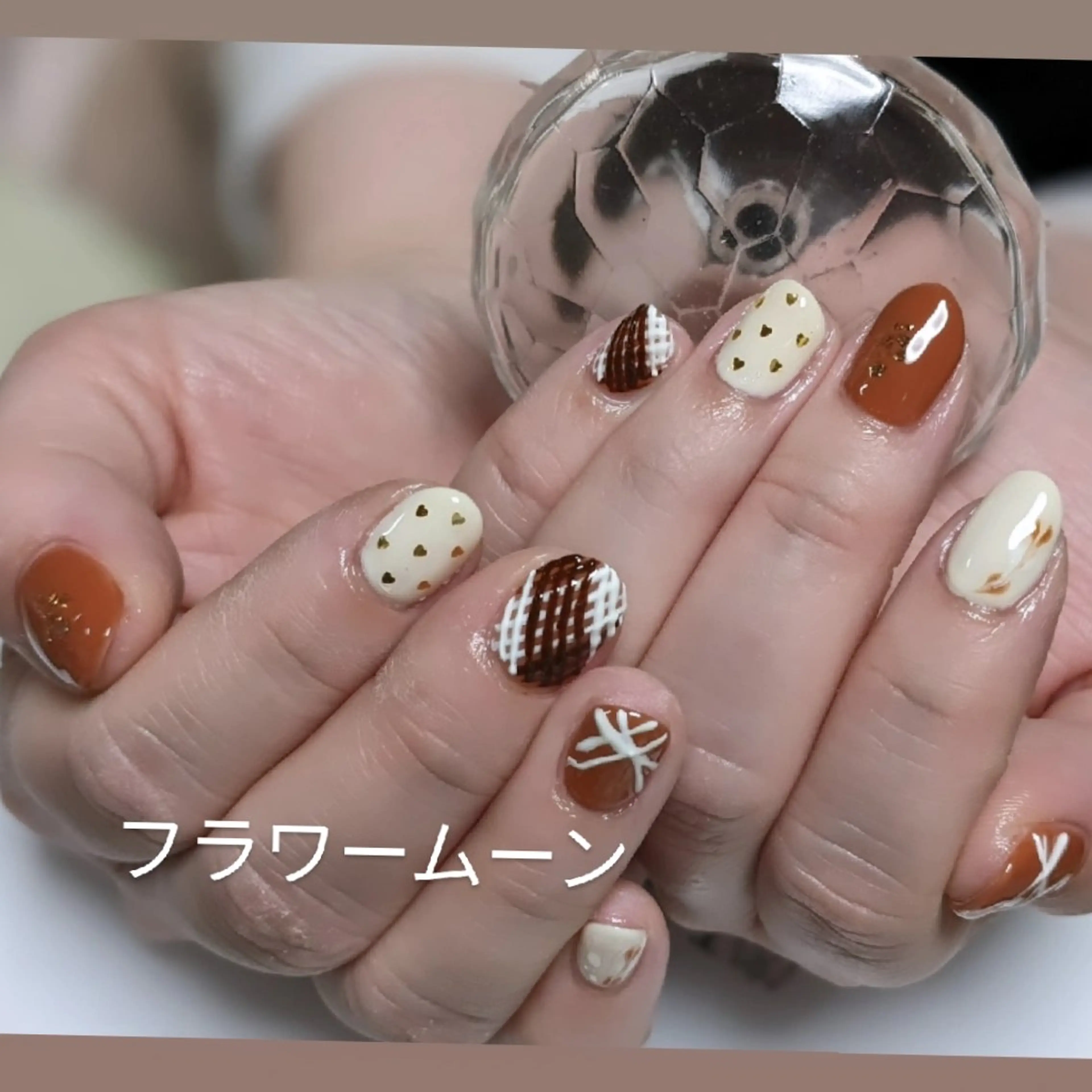 ネイル バレンタイン ハンドネイル ハンドケア フラワー ムーンのネイルデザイン