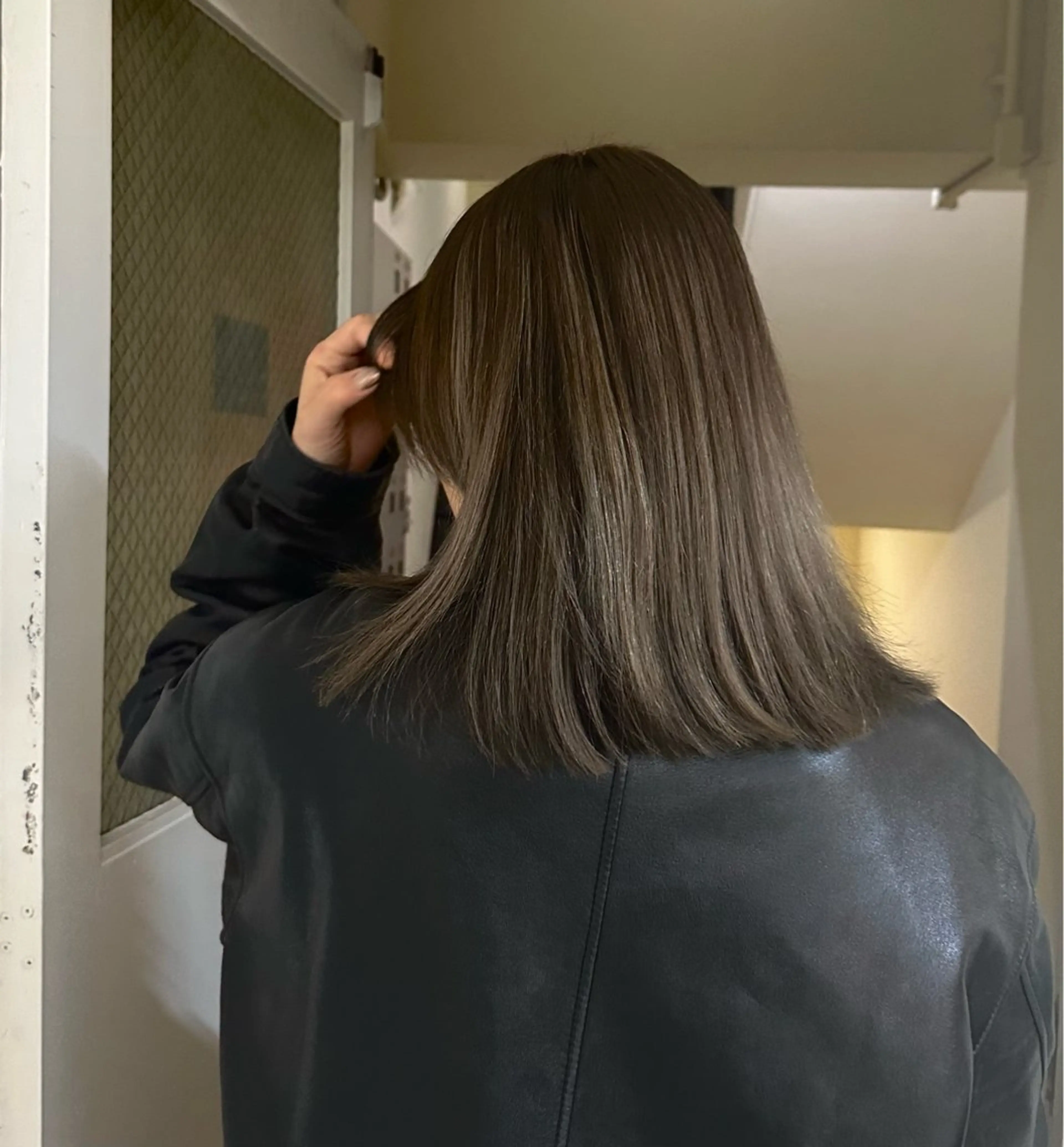 ミディアム カラー デザインカラー ハイライトカラー ハイライト FavyS「フェイヴィーズ」所属・竹中 彩音のヘアスタイル