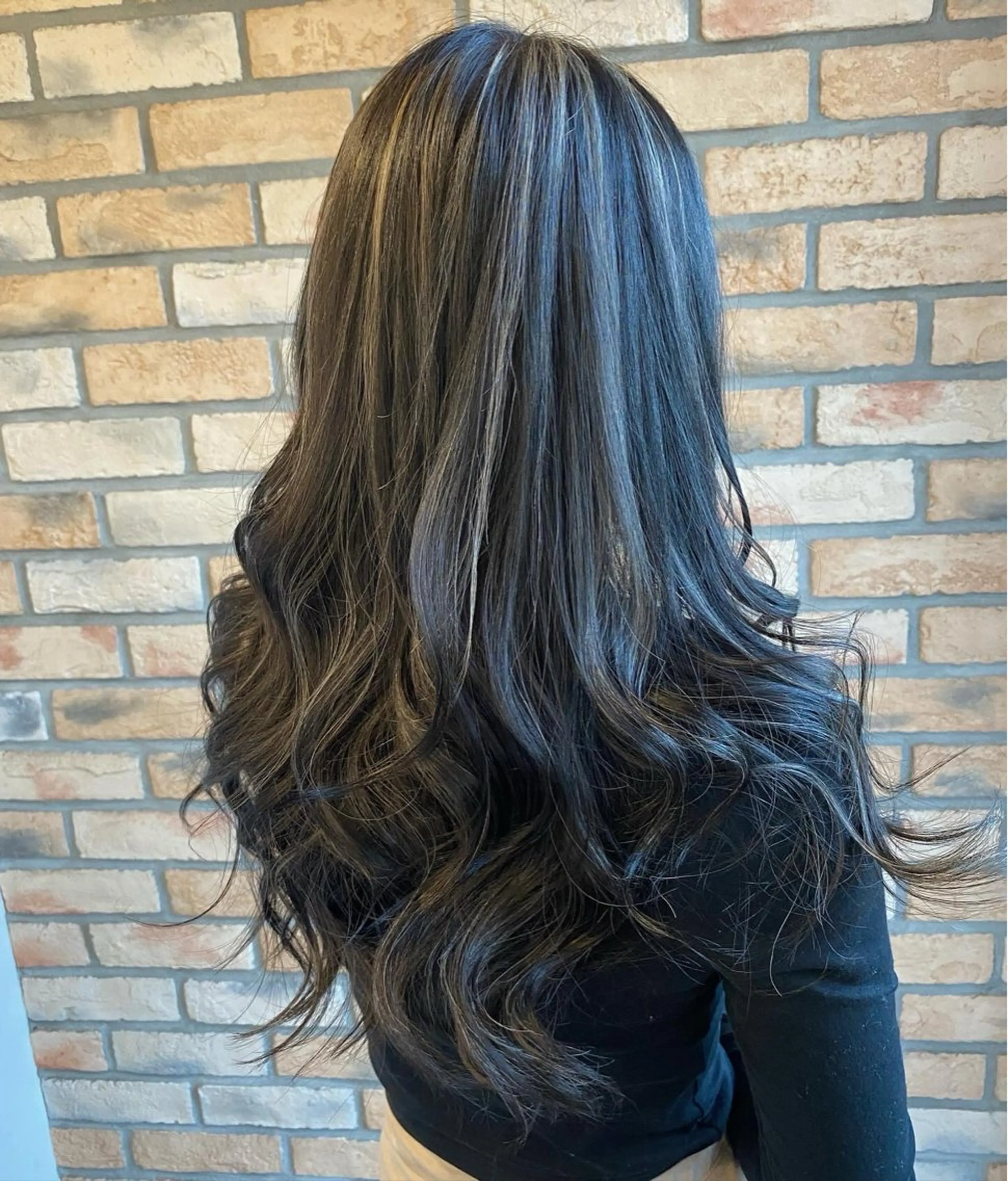 ロング カラー ヘアアレンジ ハイライトカラー ハイライト DISCOHAIRsanc（ルジャルダン町田）所属・烏山 達也のヘアスタイル