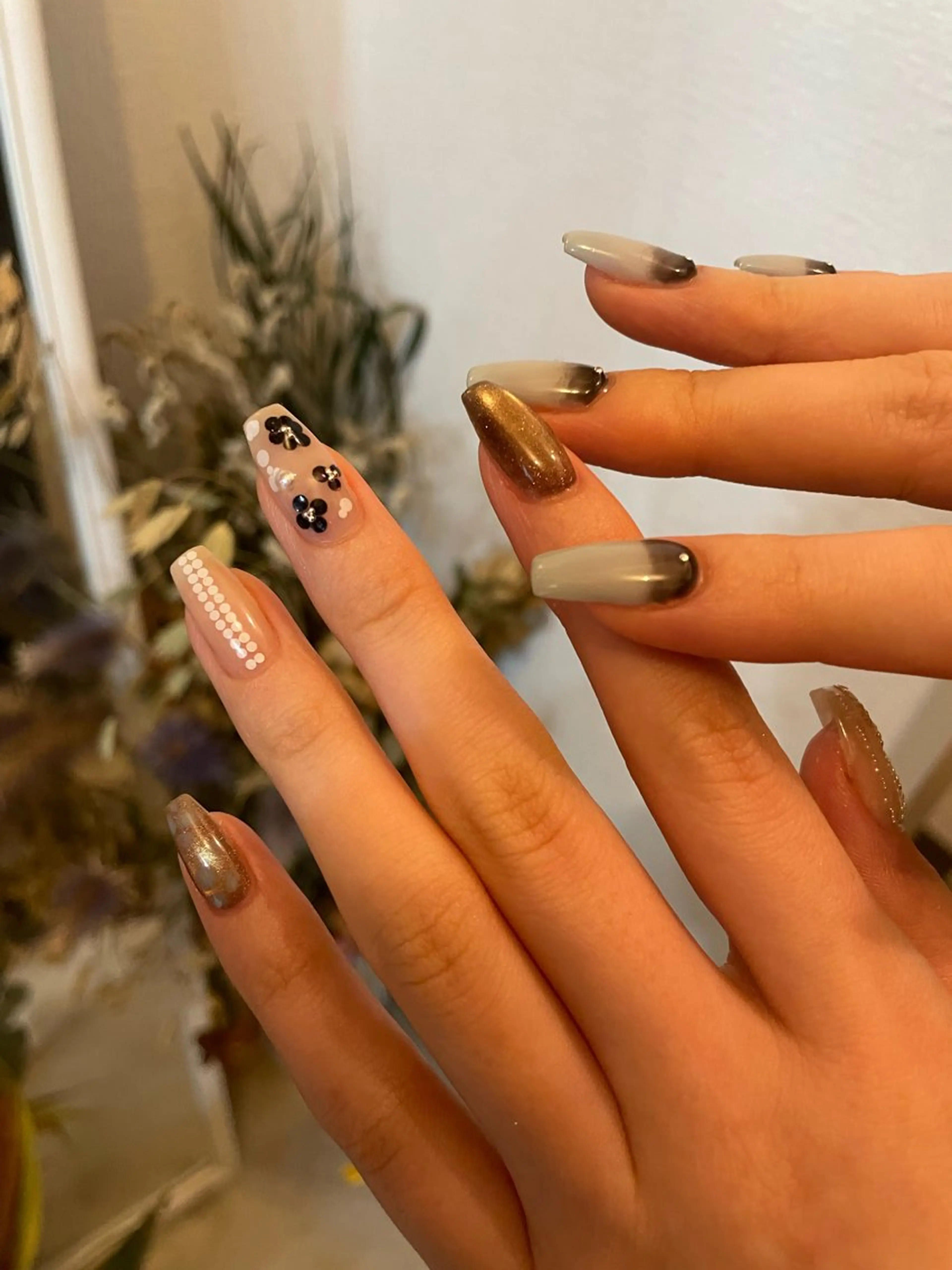 ネイル ハンドネイル フットネイル with hues所属・with hues AYAのネイルデザイン