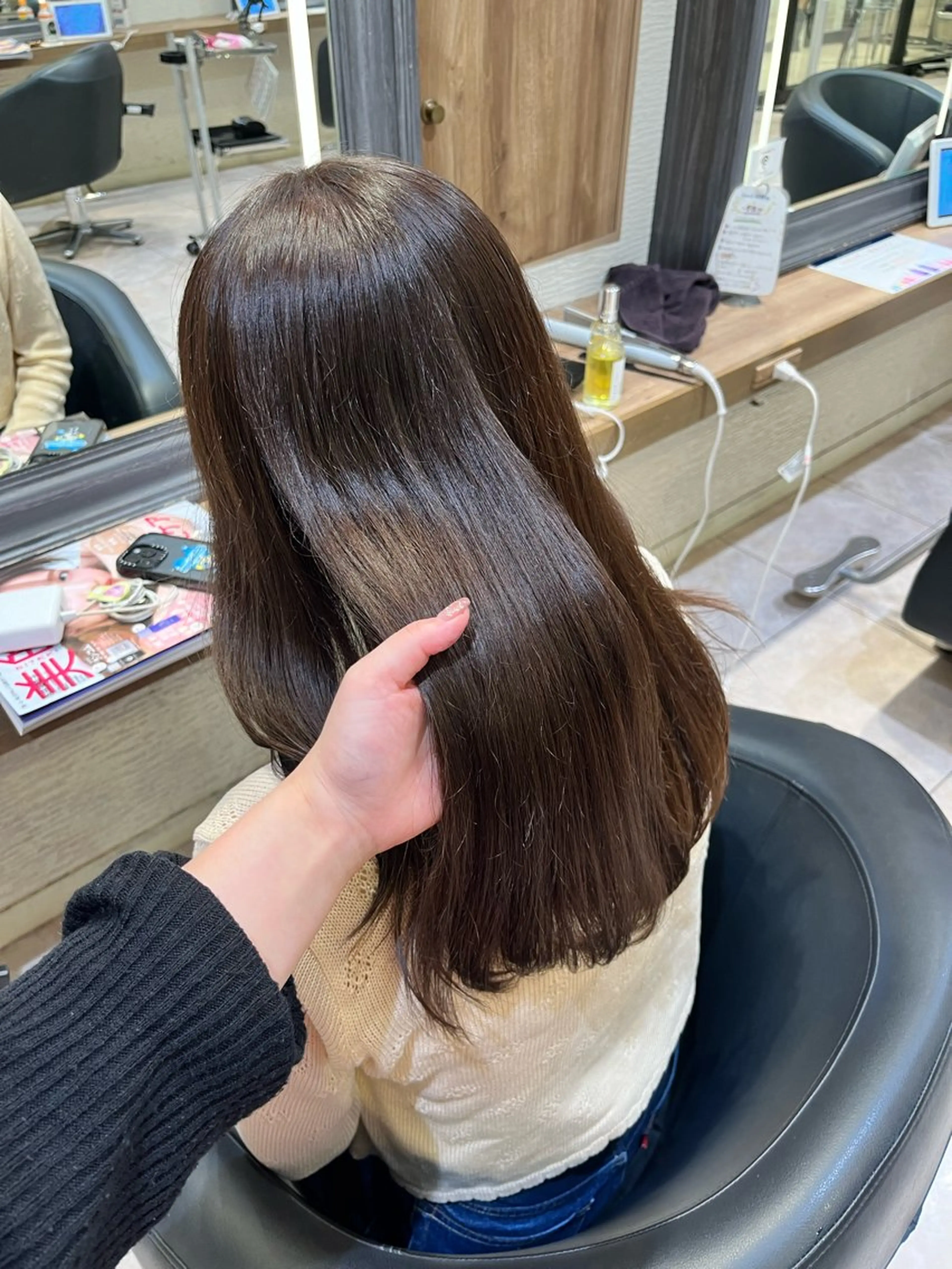 ロング ヘアカラー トリートメント ハイトーン／アレンジ 🩵NANAMIのヘアスタイル