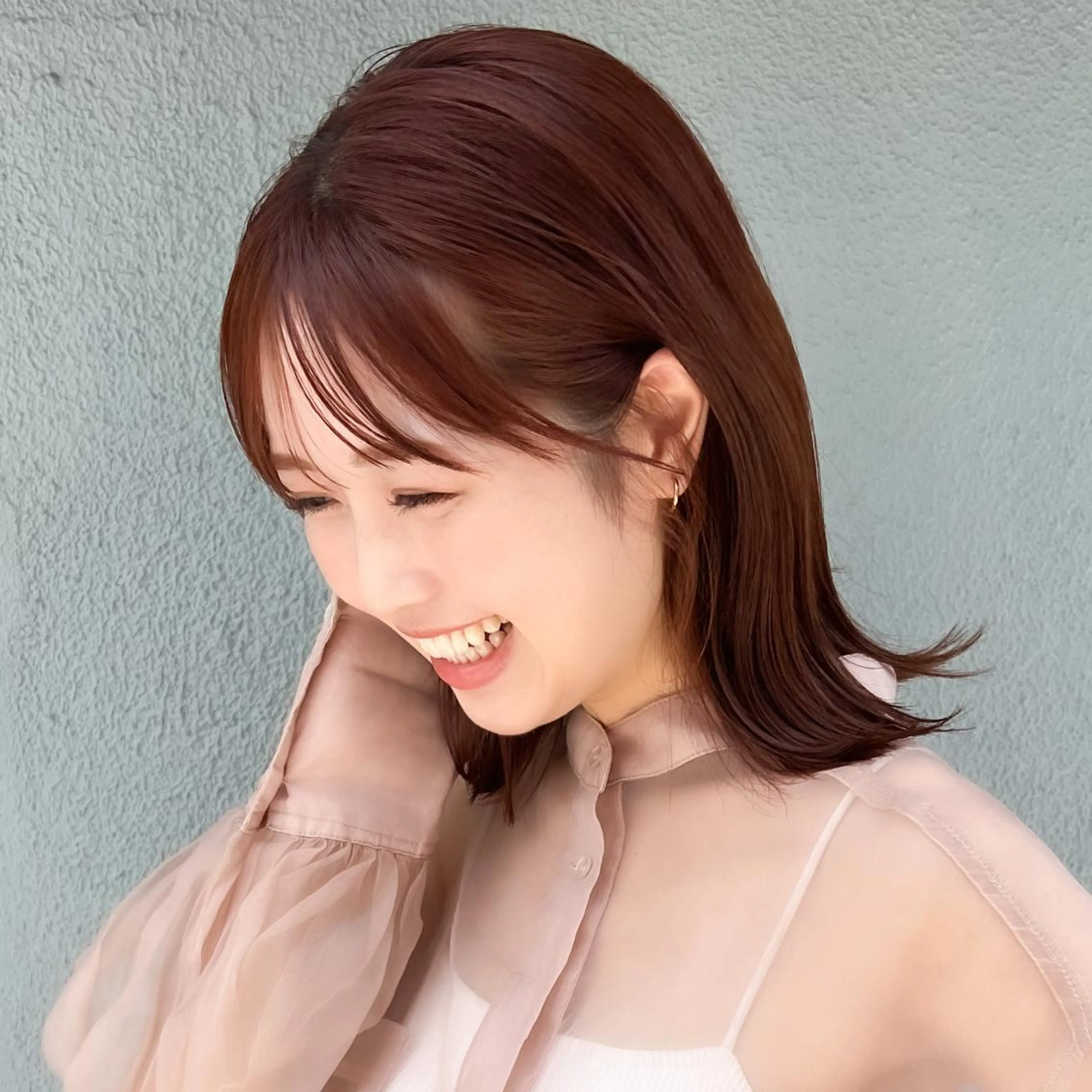 ミディアム カラー 切りっぱなしボブ ボブ 外ハネヘア カット ヘアカラー レイヤーカットのプロ 大人ヘア宮森貴志のヘアスタイル