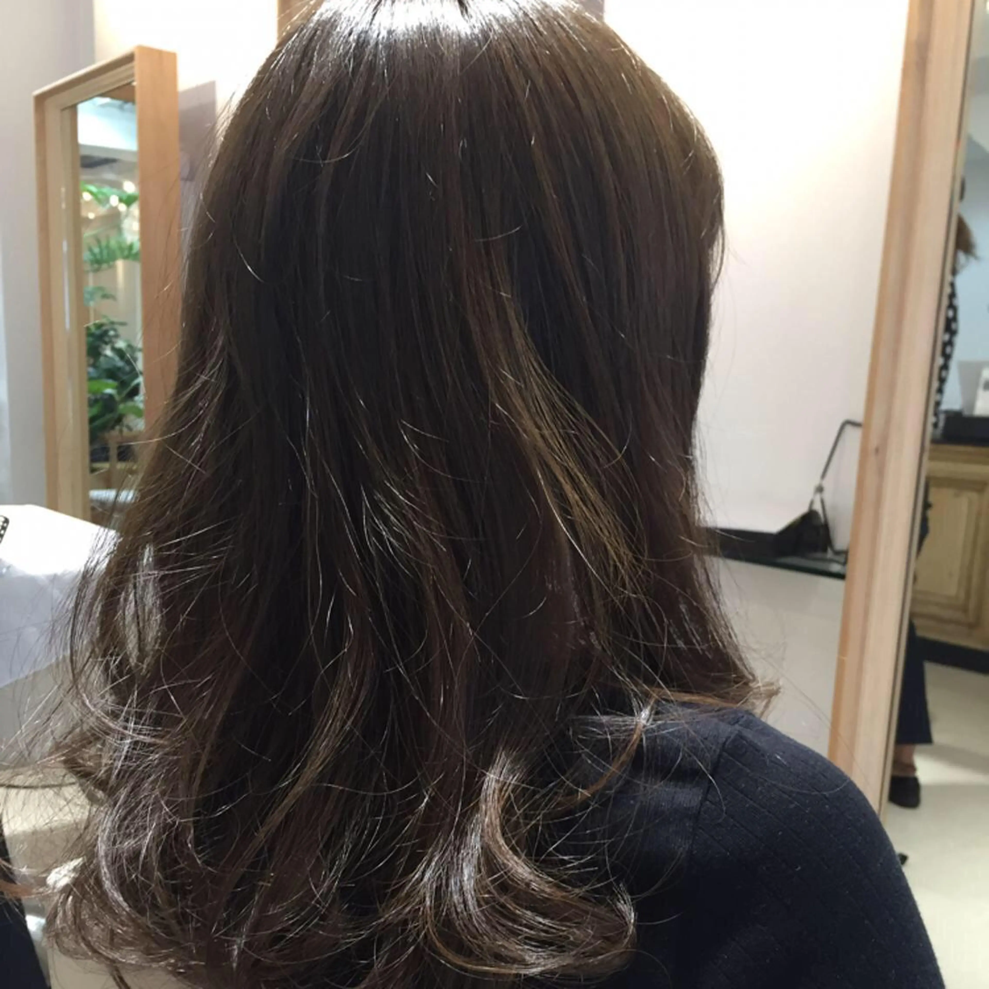 セミロング 安永 涼のヘアスタイル