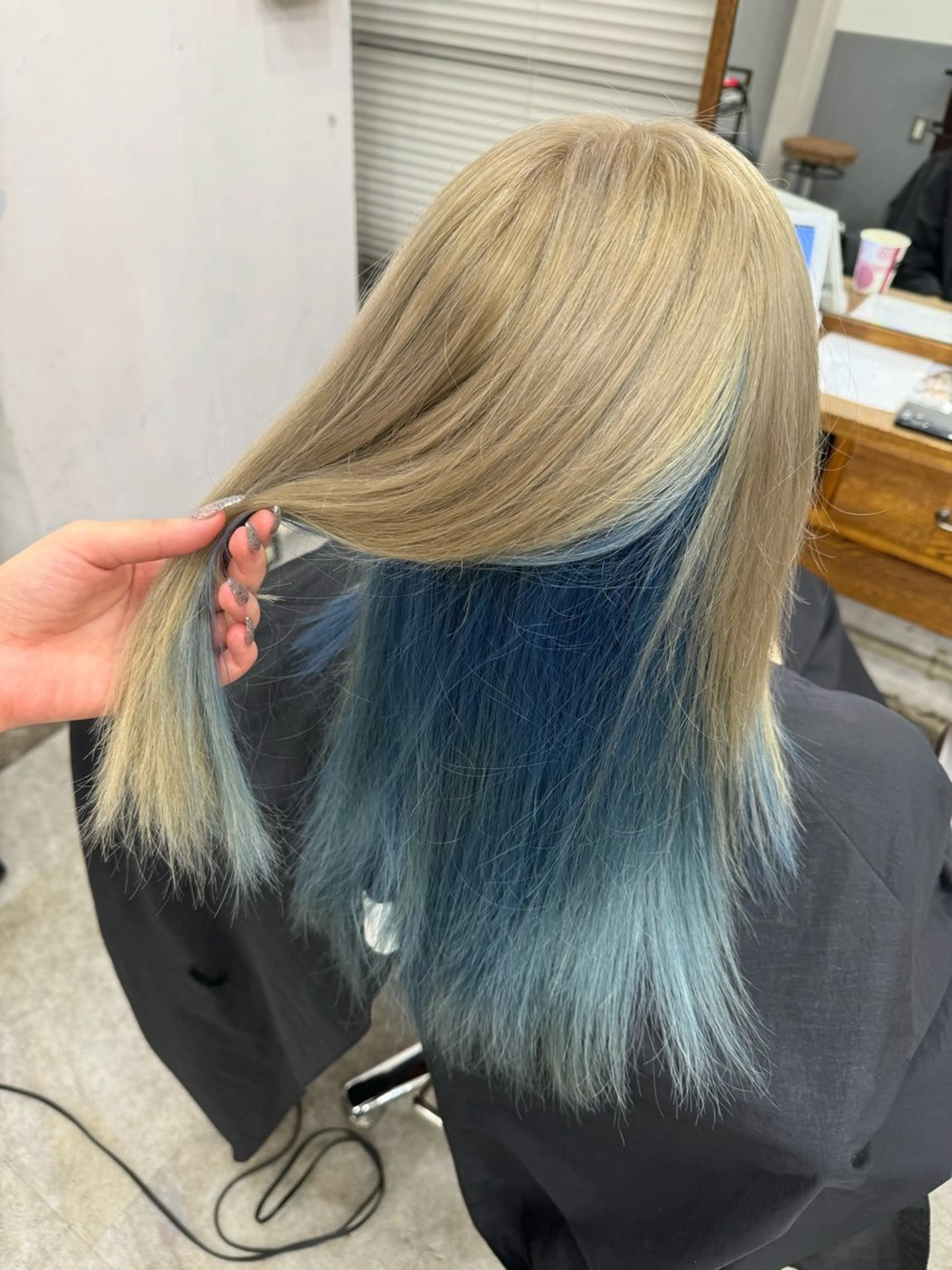 セミロング 🎀韓国系ハイトーン カラーYoko🎀のヘアスタイル