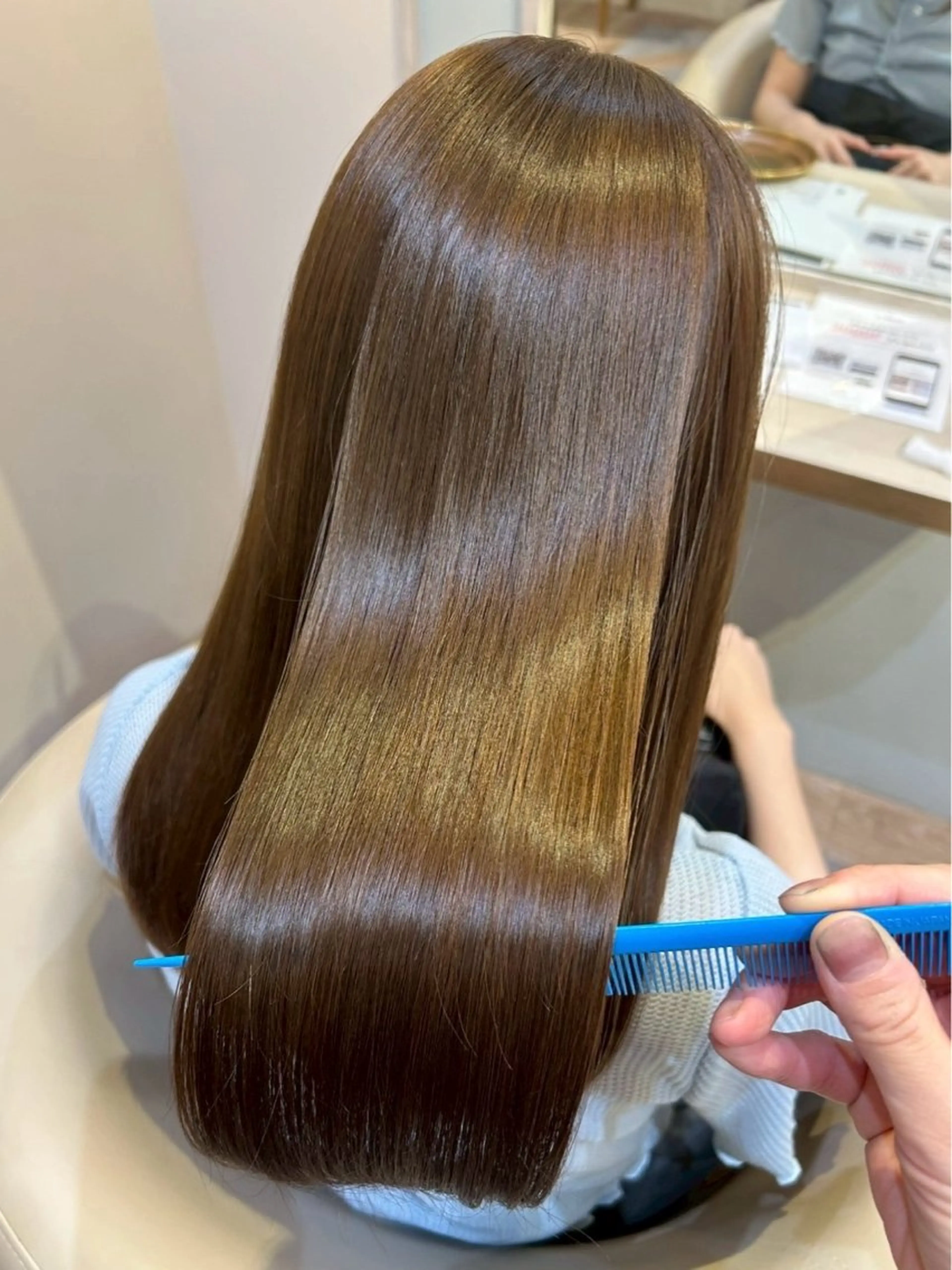 セミロング ヘアカラー トリートメント HIYO RIのヘアスタイル