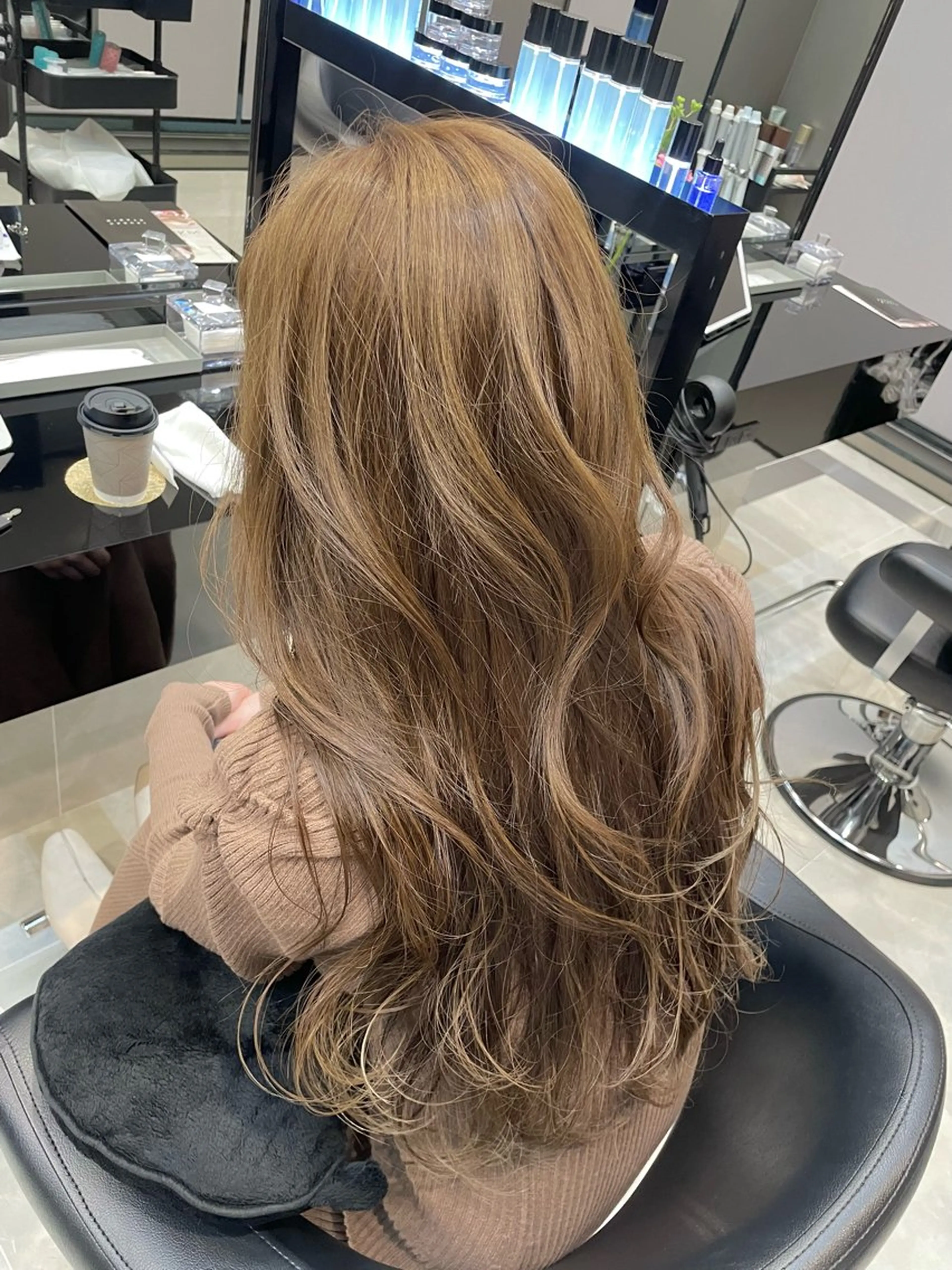 ロング カラー 透明感カラー HARUKI MINATO Japan FUKUOKA所属・秋屋 美々梨のヘアスタイル