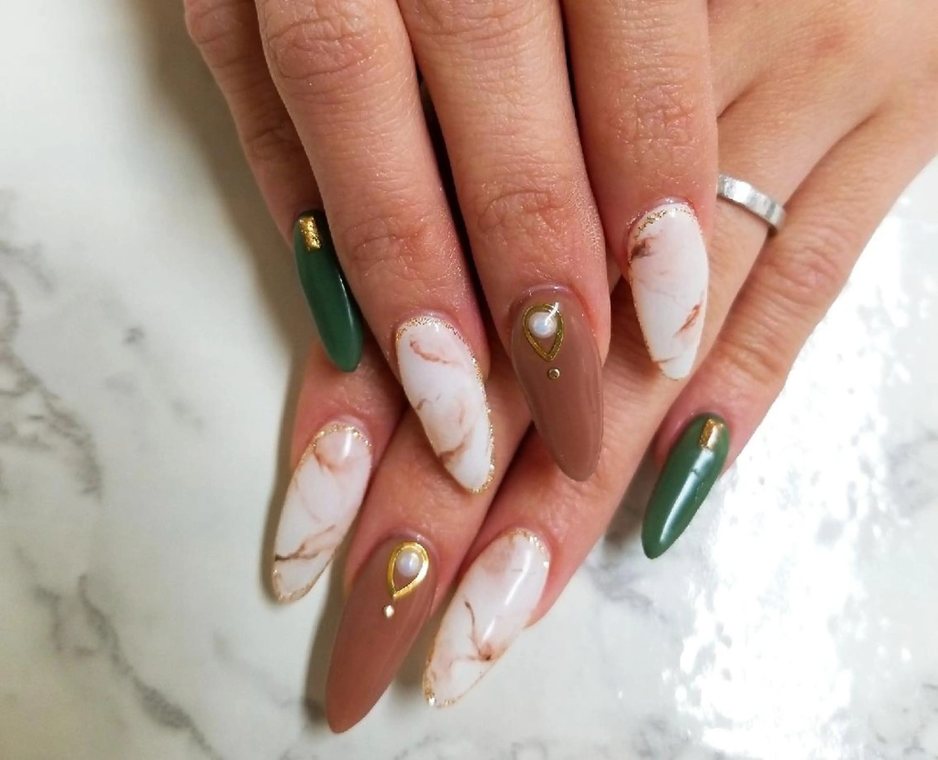 ネイル 河野ちえ (雑誌掲載サロン)のネイルデザイン